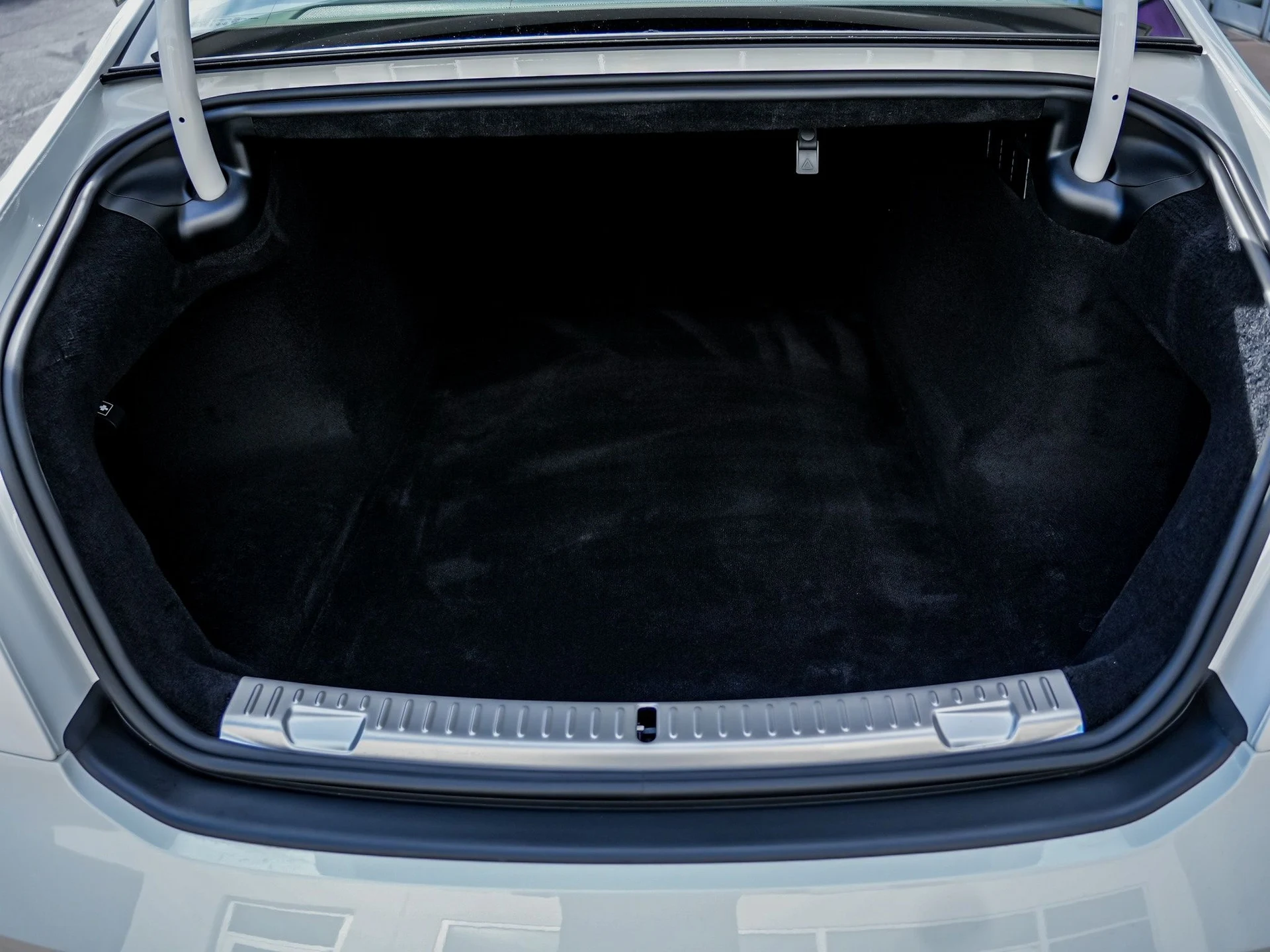 mph038_1683152388_Hi_Tech_Luxury_Imports_LLC_SCA_23_GZ_00_VU_236165_image_38_24fd324a28