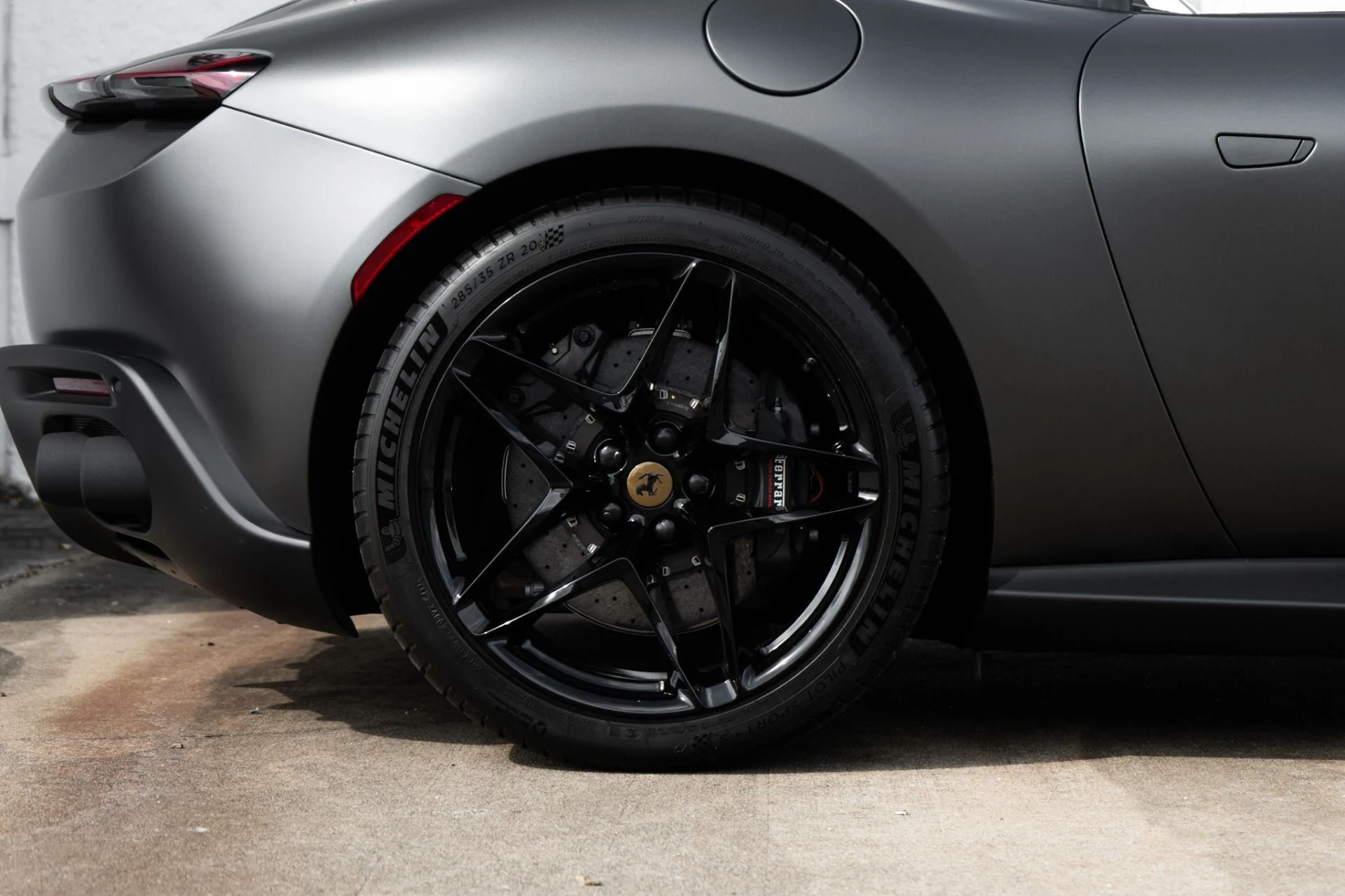 mph038_1743440653_Used_2025_Ferrari_Roma_Spider_1771439392_1e34f2c130