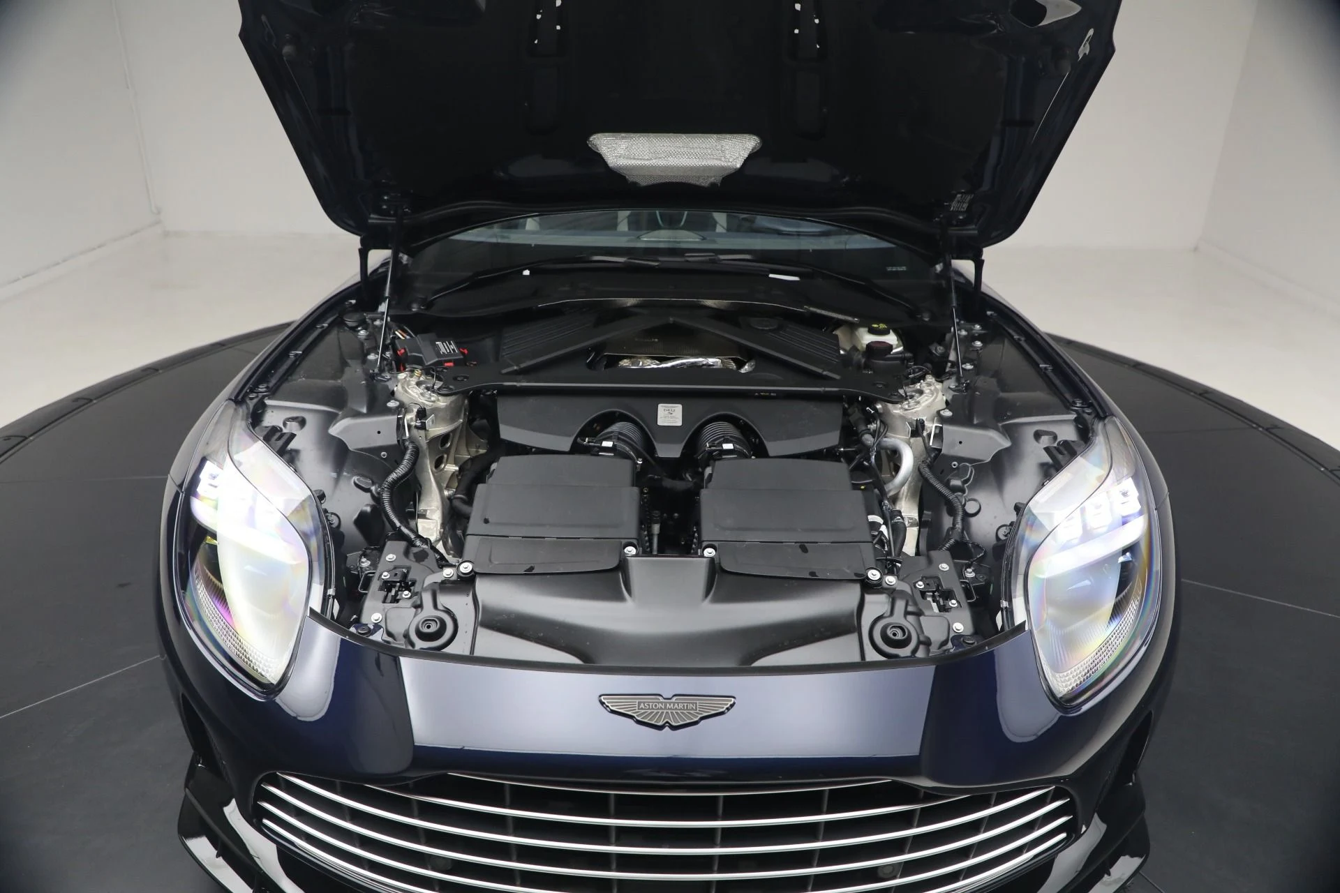 mph038_1773050920_New_2026_Aston_Martin_DB_12_S_1780512409_3bdb8b97ff
