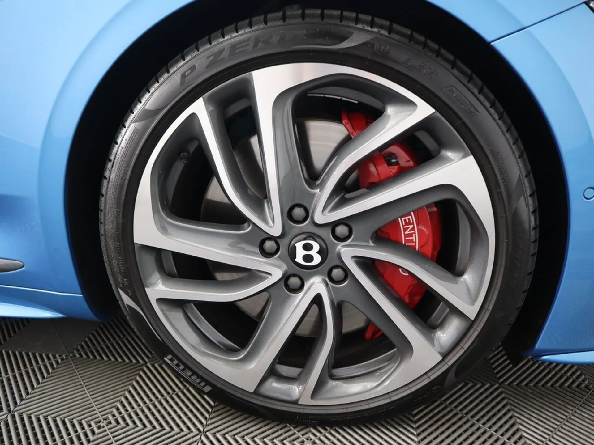 mph038_1778789806_used_2025_bentley_continental_gtspeedconvertible_8119_22941730_39_1024_e2367c1867