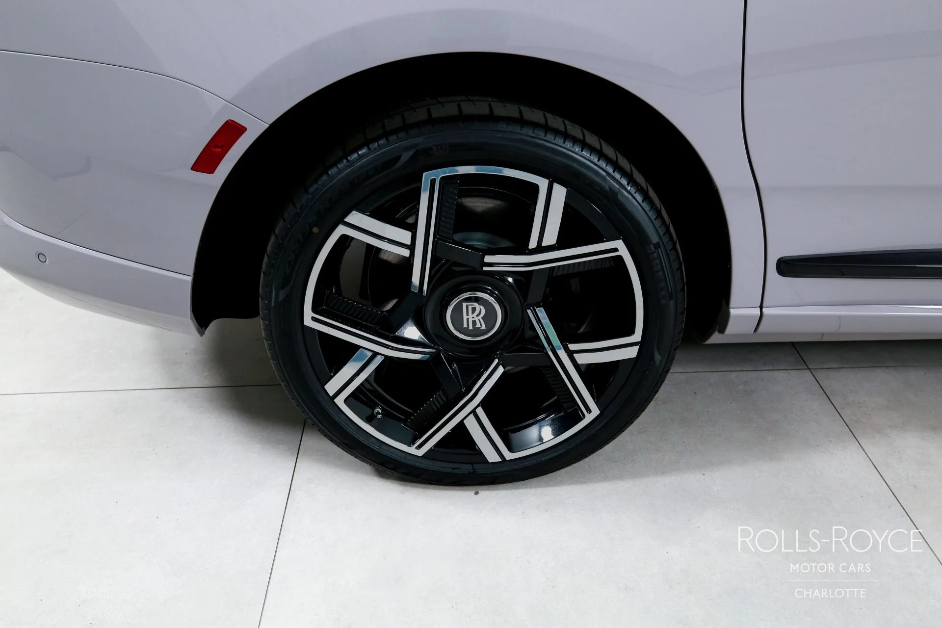 mph038_1795158691_Used_2026_Rolls_Royce_Black_Badge_Cullinan_1771362063_d7af0ed8ee