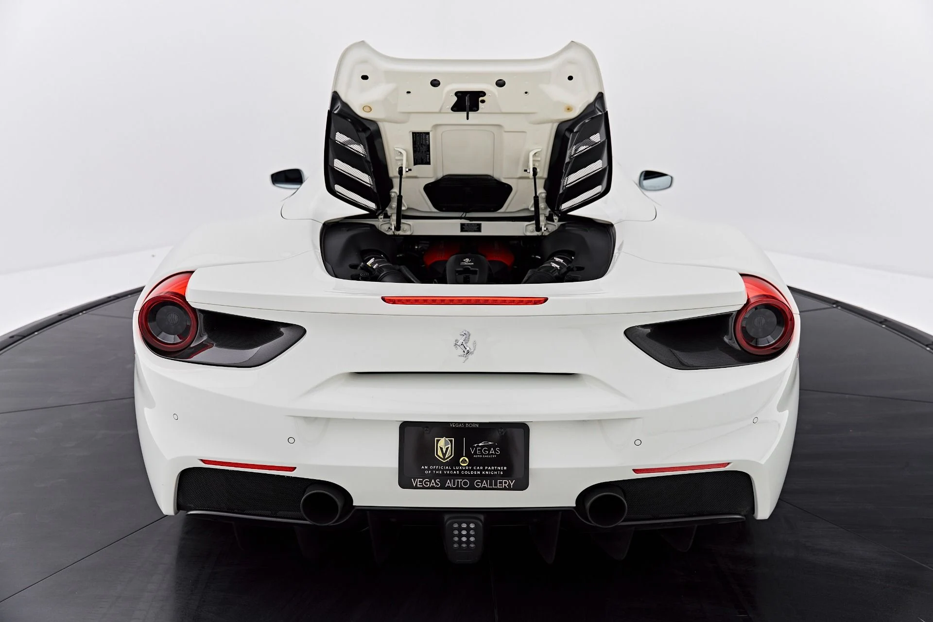 mph038_1797185425_Used_2018_Ferrari_488_Spider_Base_1787888213_a1d2ac8b3b