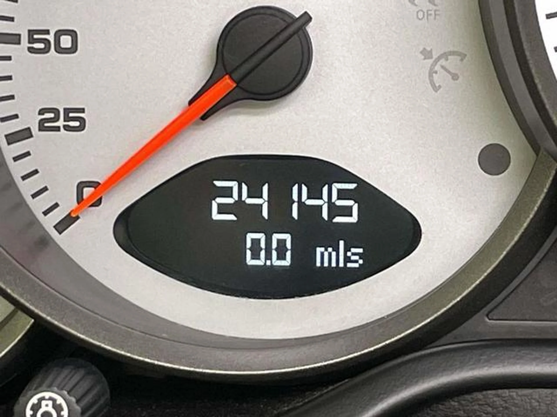 mph038_181008169_WU_Hwa_V_Yc92_XLZ_5q_2_I6l_MC_7vf8_7543b80933