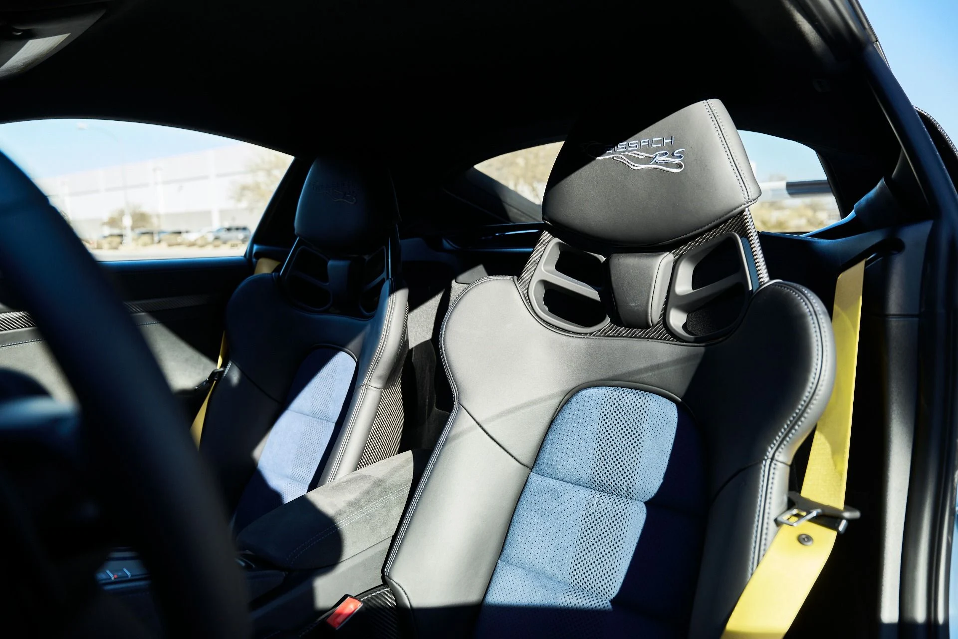 mph038_1821546010_Used_2025_Porsche_718_Cayman_GT_4_RS_1766025527_ce8626871f