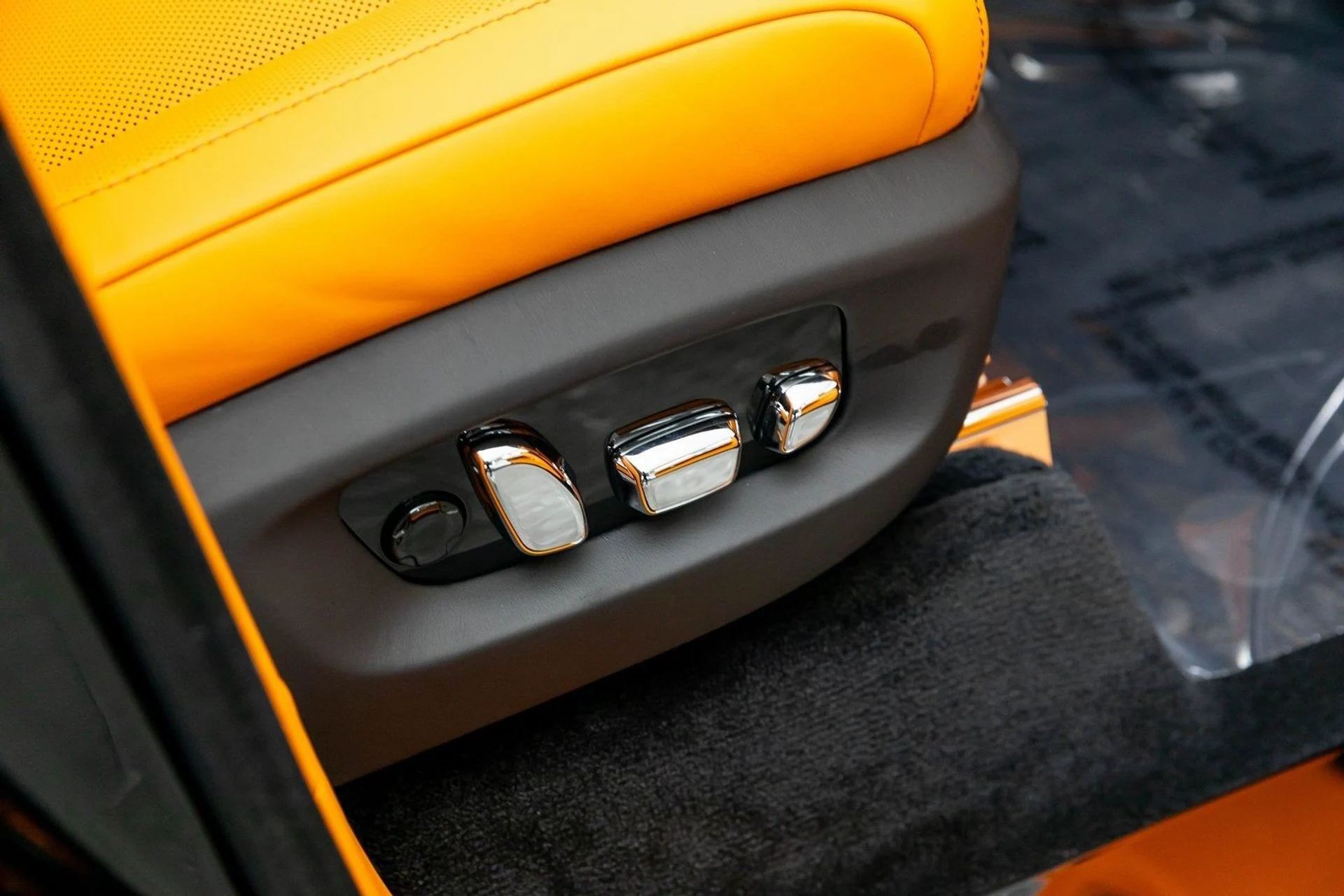 mph038_182323678_39_459b2bc8da