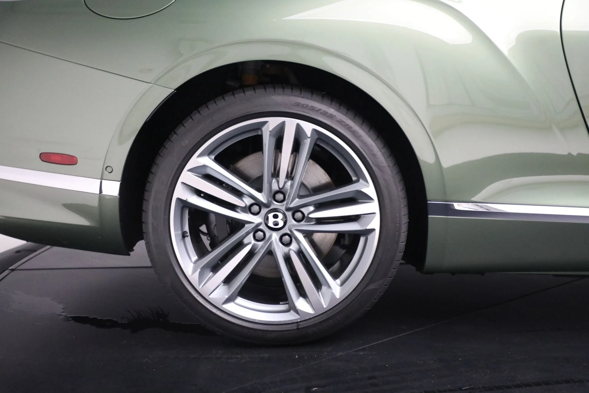 mph038_1832074199_New_2024_Bentley_Continental_GTC_V8_e977e23cbb