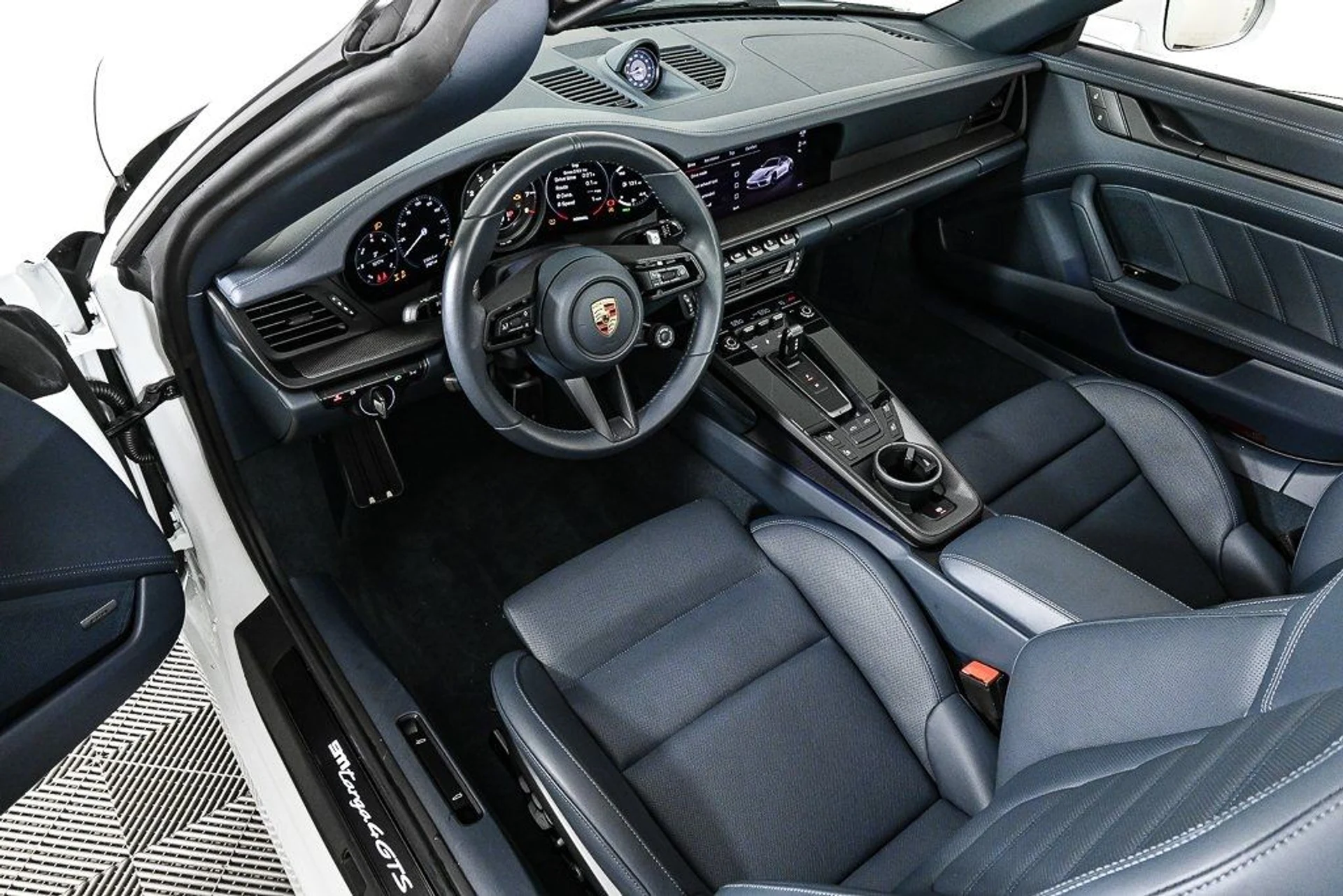 mph038_1842596165_8fbcfc4015f60992a99124ce57d78ab3_9db3ff6dd6