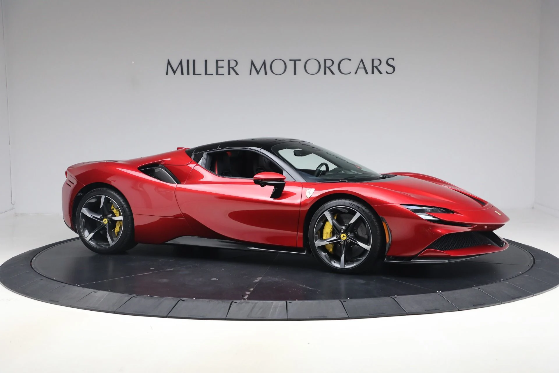 mph038_1851656021_Used_2024_Ferrari_SF_90_Spider_1789161523_aabd13efbd