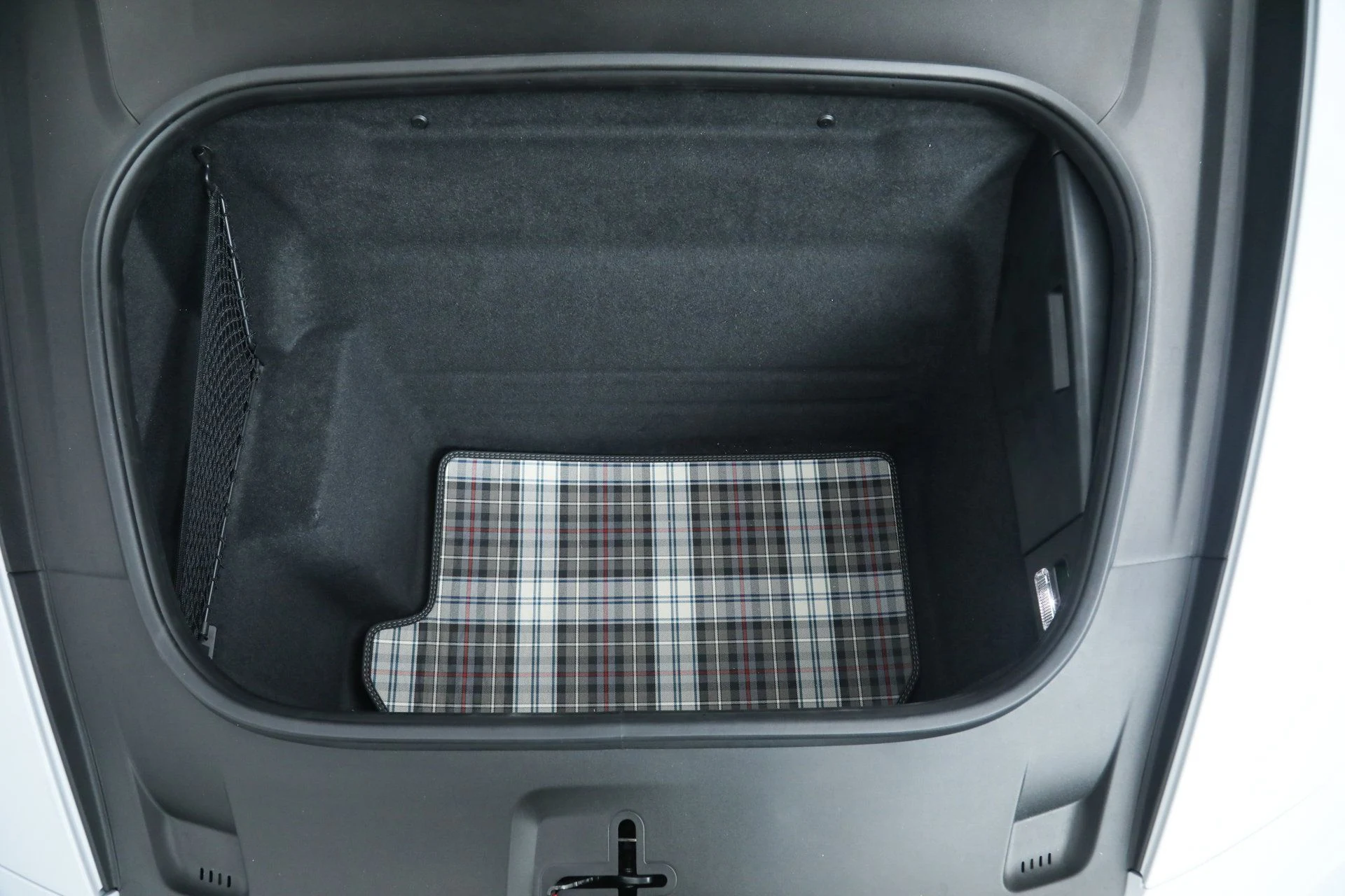 mph038_1858229238_fd6ee2c2424b22404cb66ea905803eb9_26e00059b9