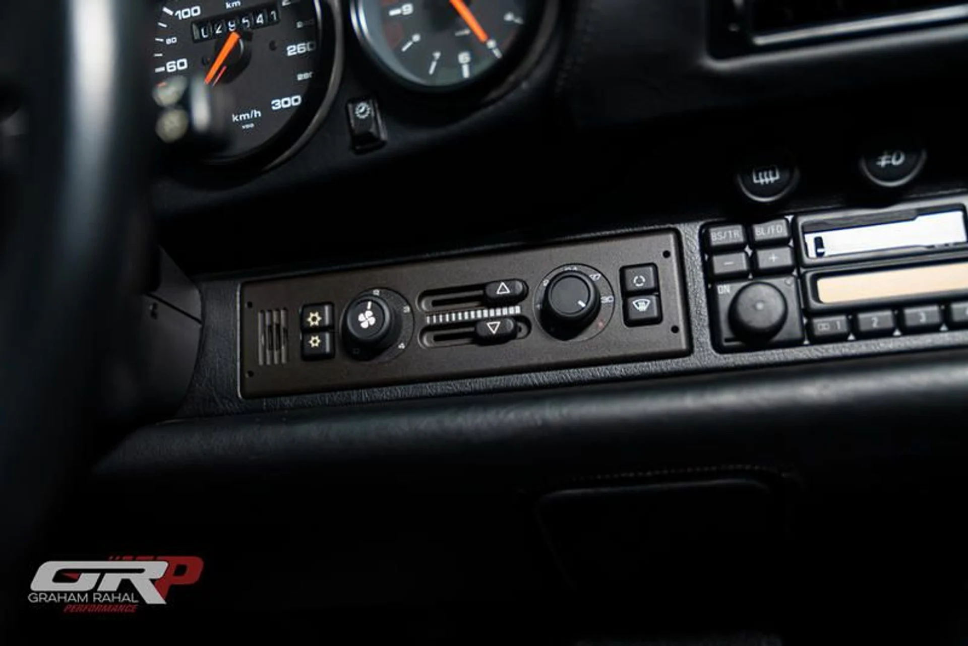 mph038_1858799421_D5573673_C8_A3_46_AD_883_C_DC_412_C5_CBFC_7_193ff873f8