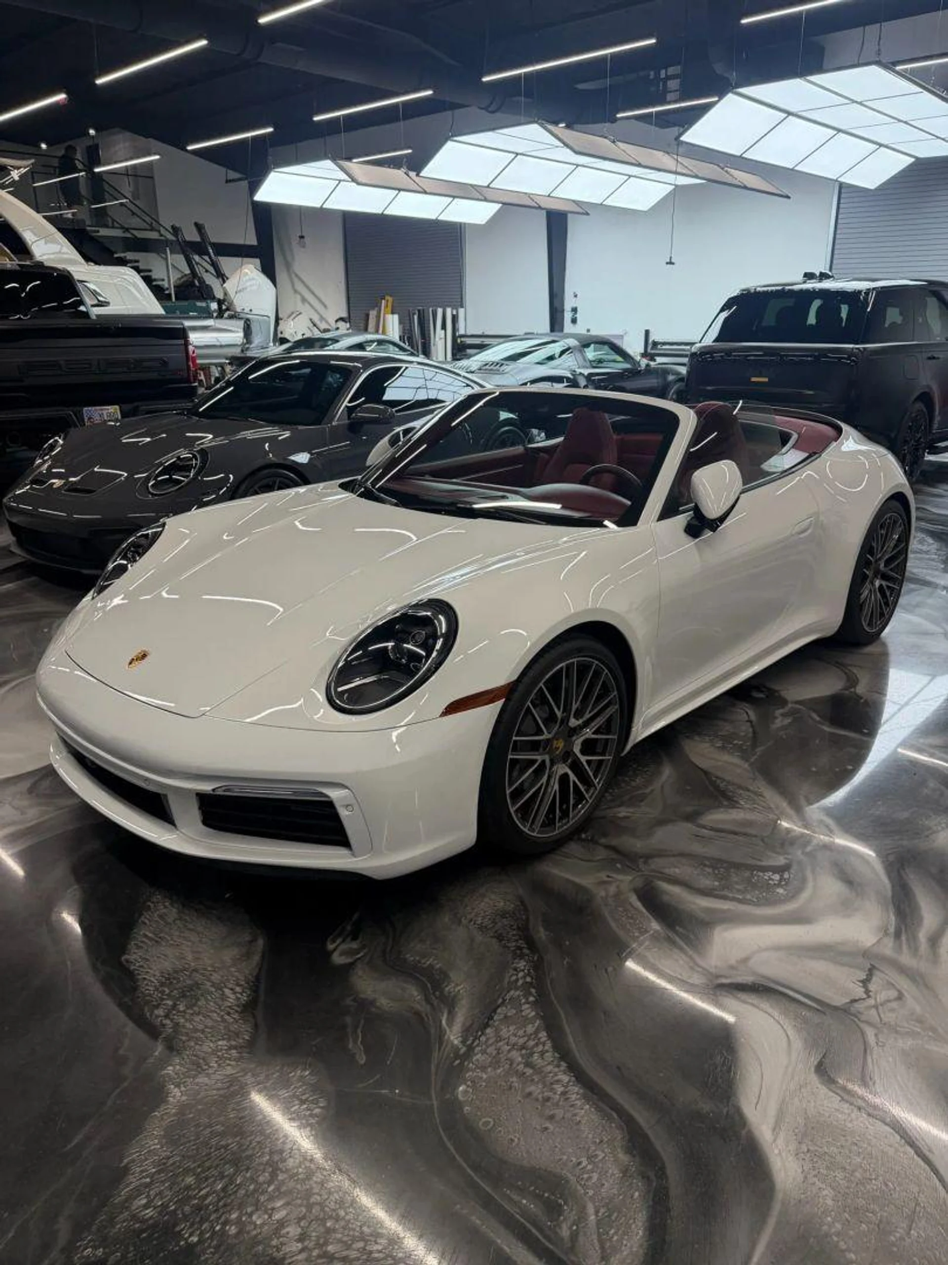 mph038_1861922059_Used_2022_Porsche_911_Carrera_Cabriolet_2_D_1786495205_1795b1b679