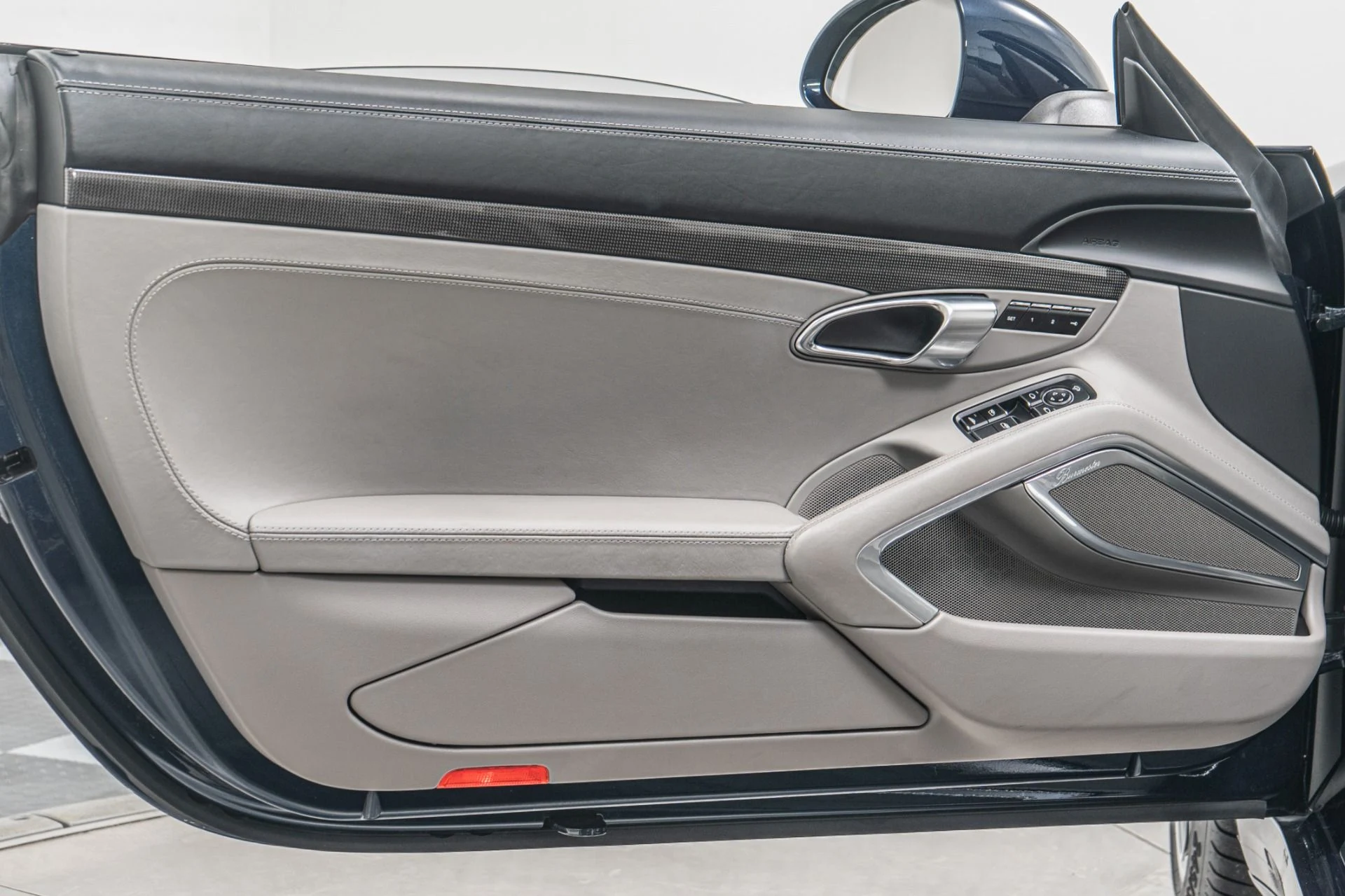 mph038_1867916938_Used_2015_Porsche_911_Turbo_S_Cabriolet_1754336206_778b49db75