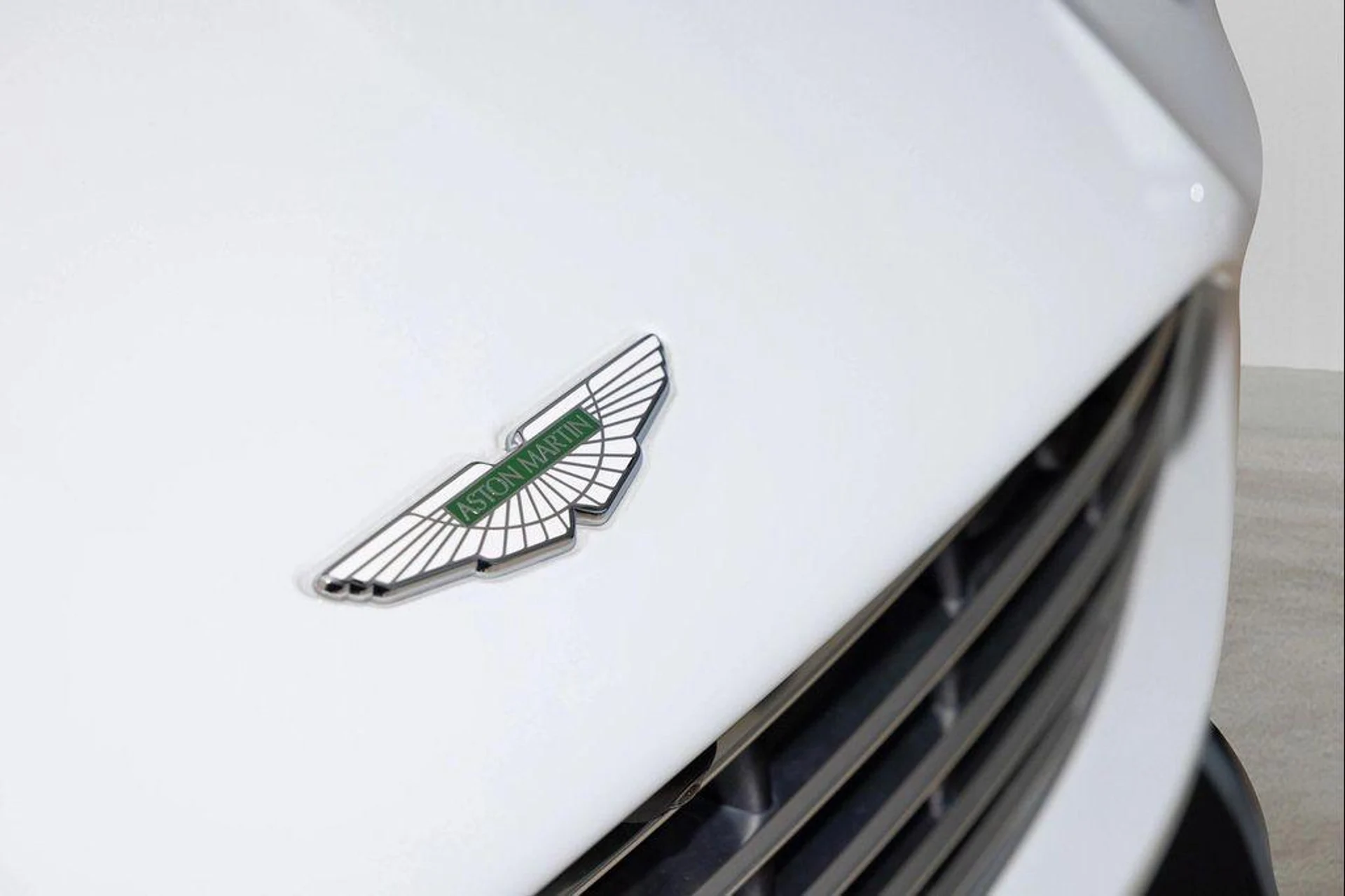 mph038_1879452559_w_B_Fx3o_R5_Ijd9c6g_U_Bv0_BS_Ox9p2_Q_a1bf4270bf