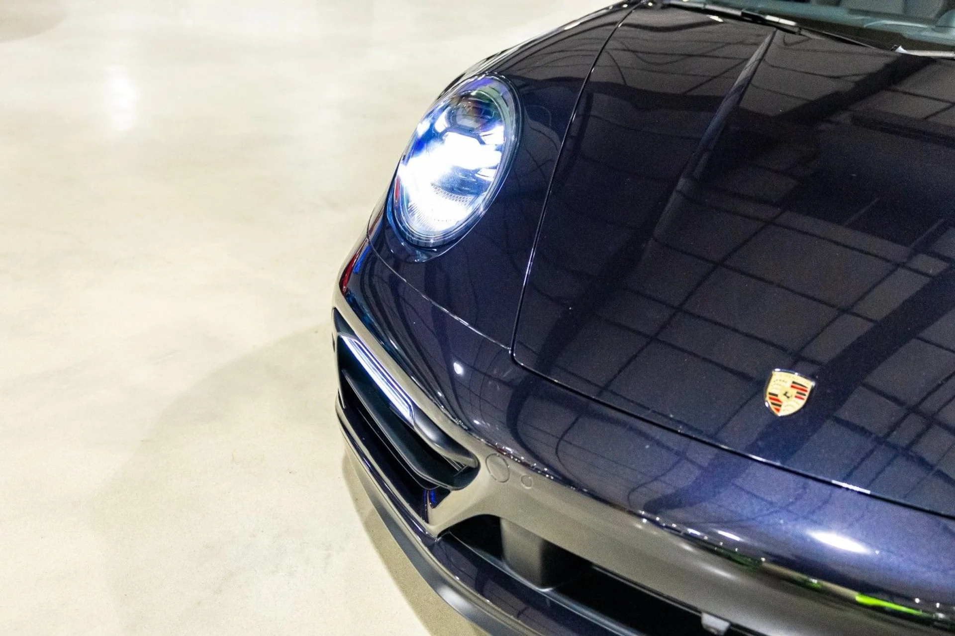 mph038_1880051191_lg_5a9919574f