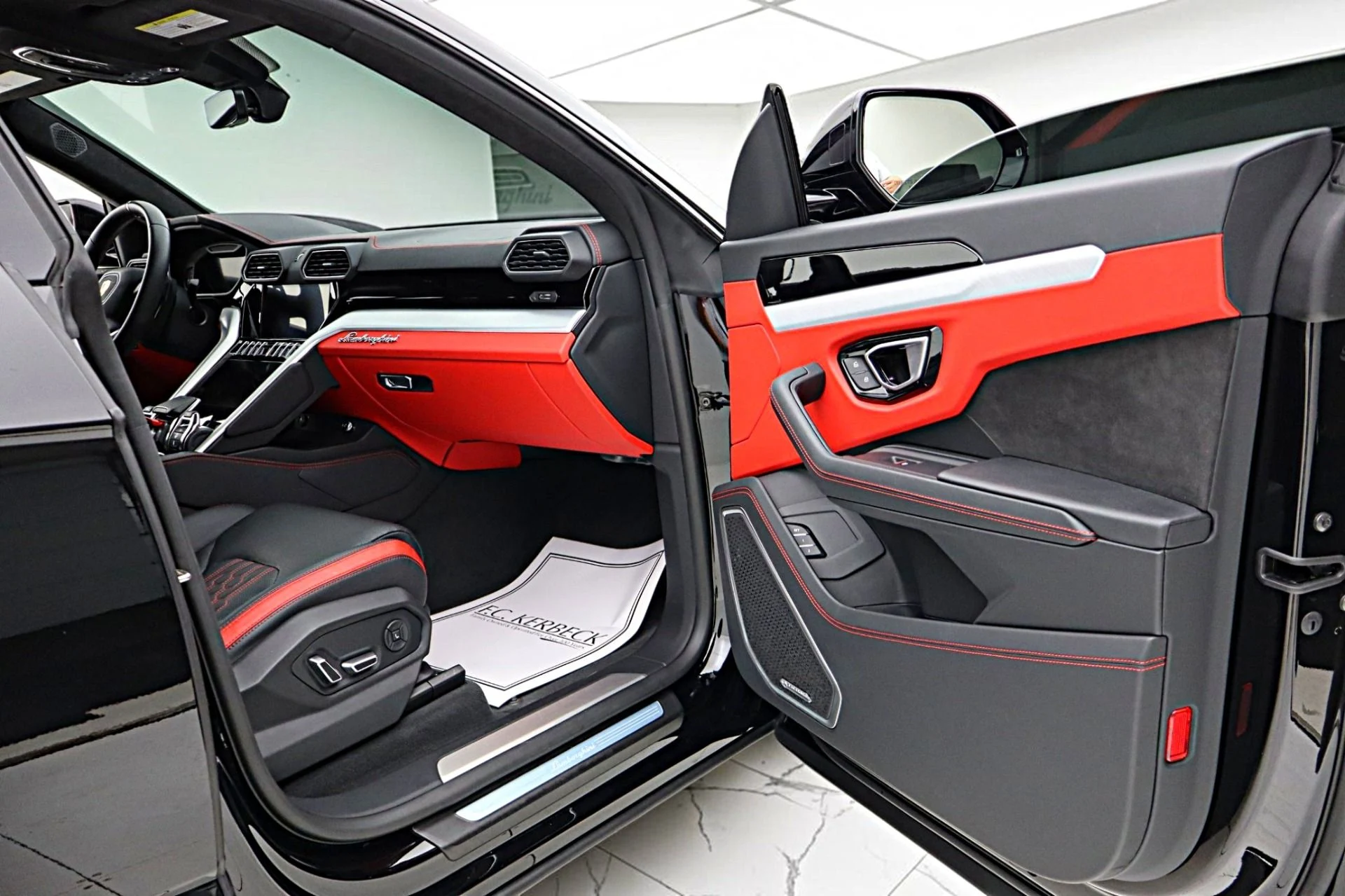 mph038_1903690006_Used_2024_Lamborghini_Urus_SLEASE_OPTIONS_AVAILABLE_41e662c7a5