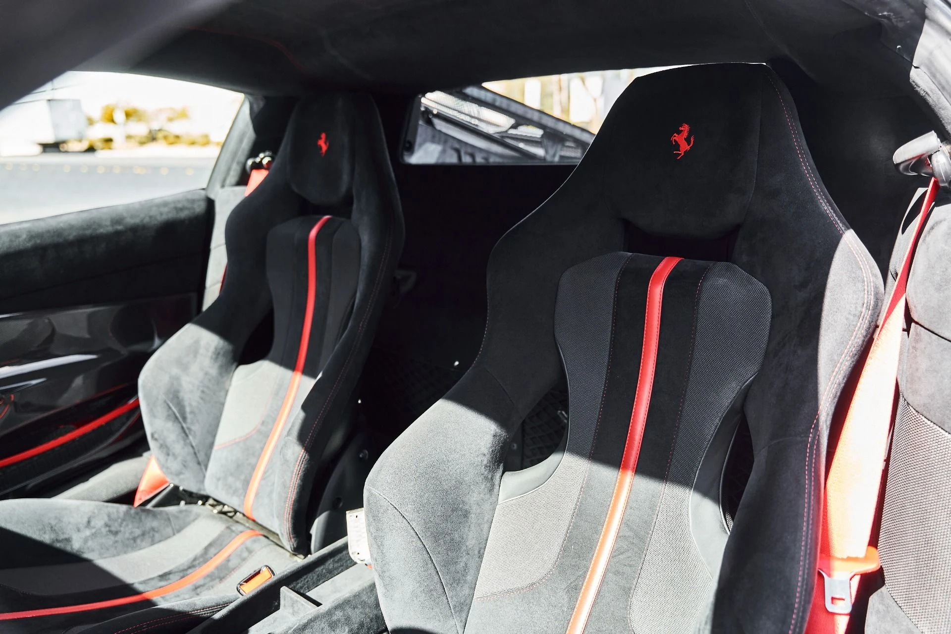 mph038_1917435331_Used_2020_Ferrari_488_Pista_Base_1780421271_509b99198f