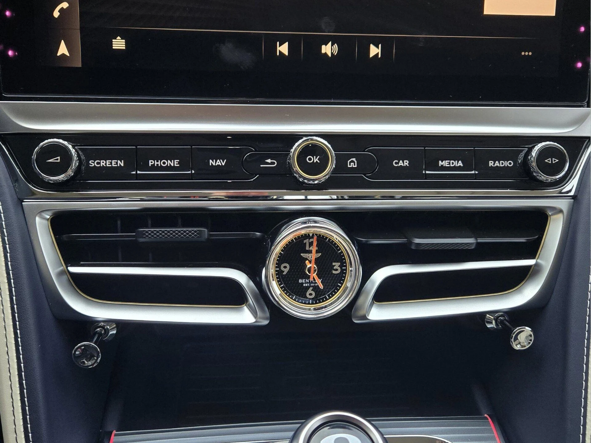 mph038_1918404209_5585c661578b6edafe86b0802863a892x_3c04628234