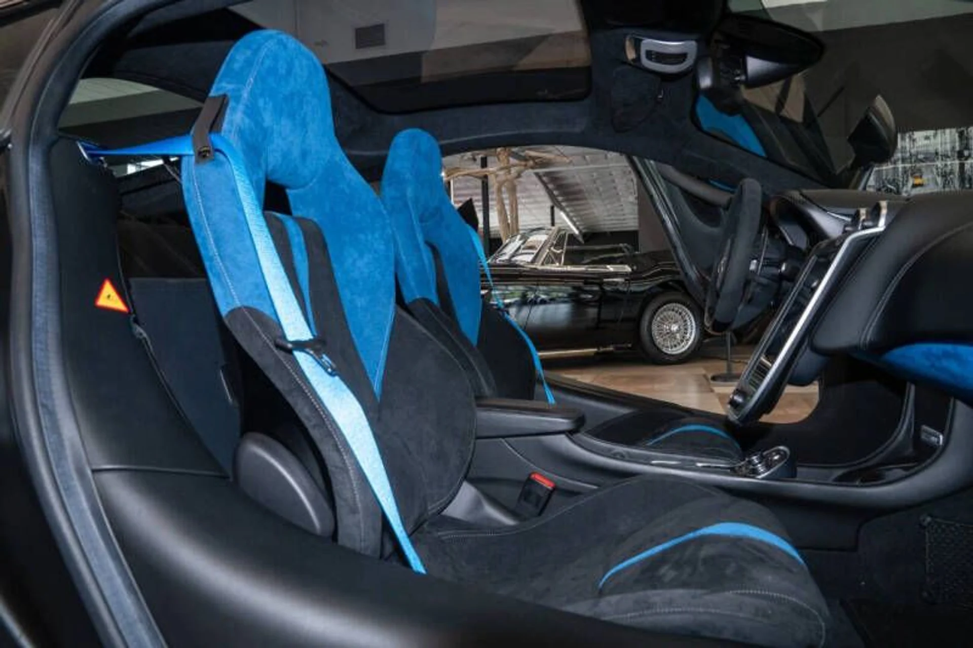 mph038_1926475446_2017_mclaren_570gt_base_2dr_coupe_17729ac8e2
