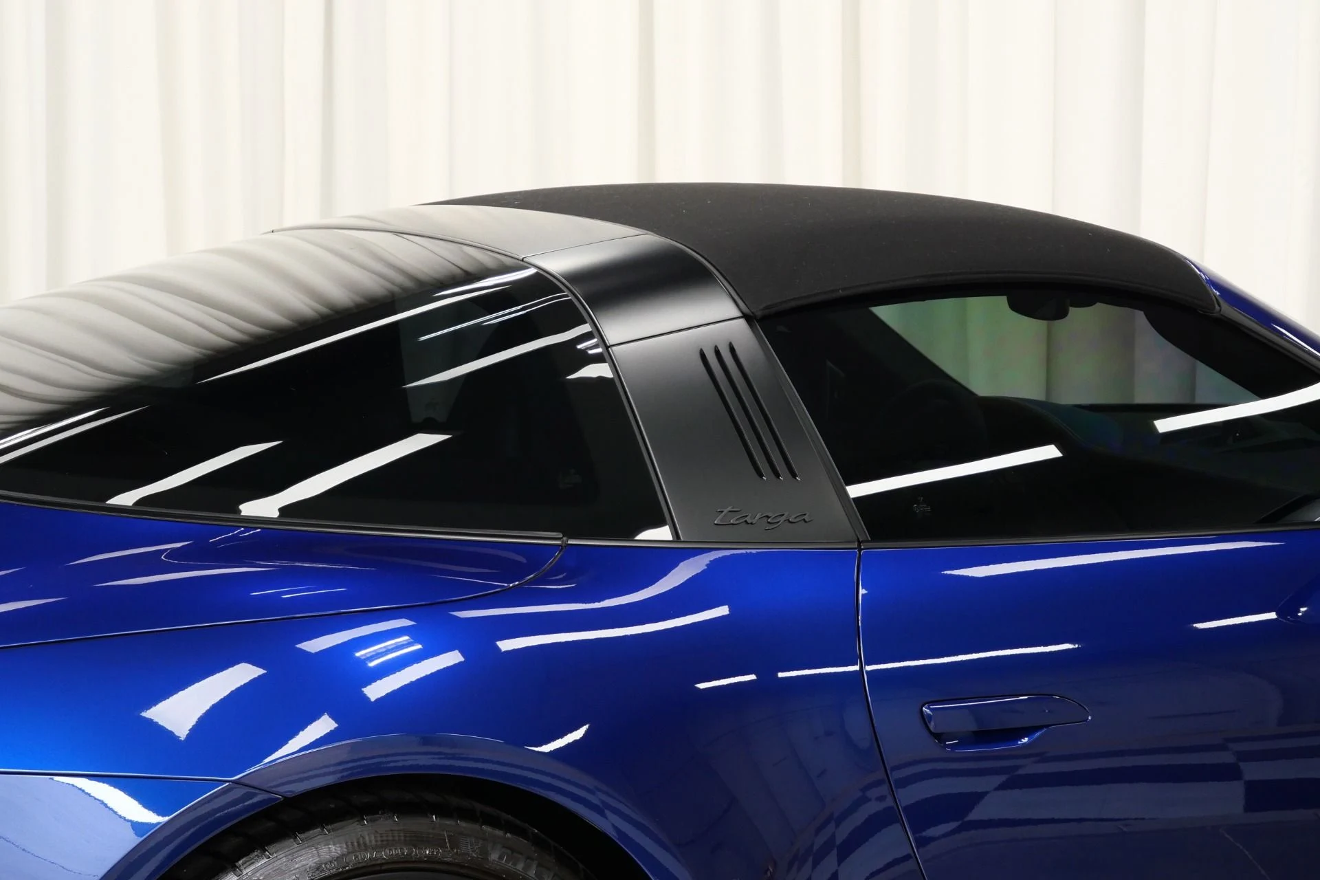 mph038_194311439_Used_2023_Porsche_911_Targa_4_GTS_1761682285_981850cb6f