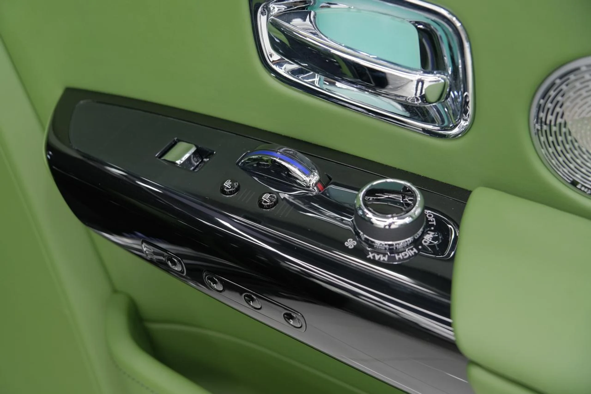 mph038_1949752619_13660d7244ba60abb9ab99a1e9e47258_4606e88740