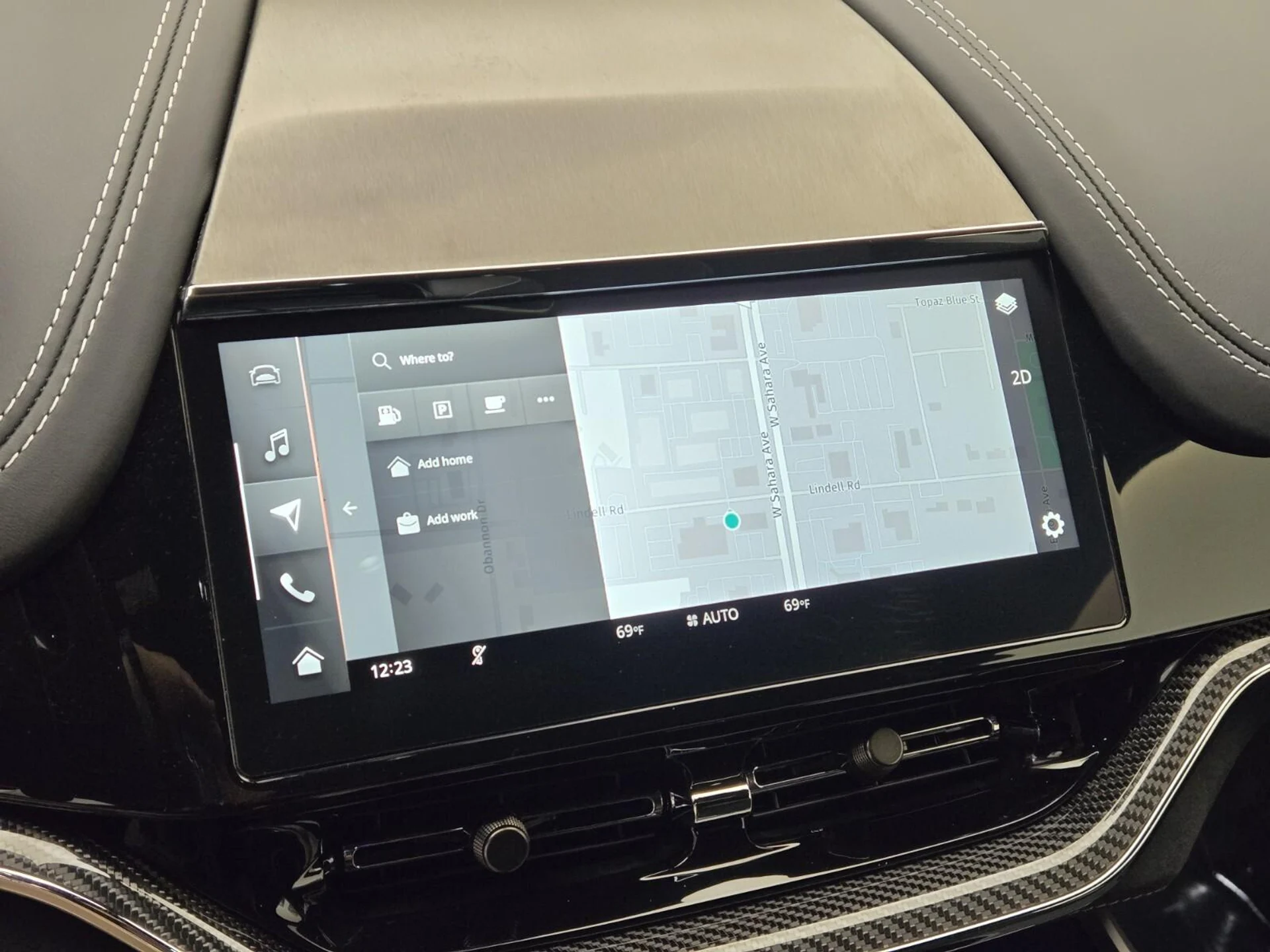 mph038_1952688422_New_2026_Aston_Martin_DBX_S_1776143677_79cdf28e9c