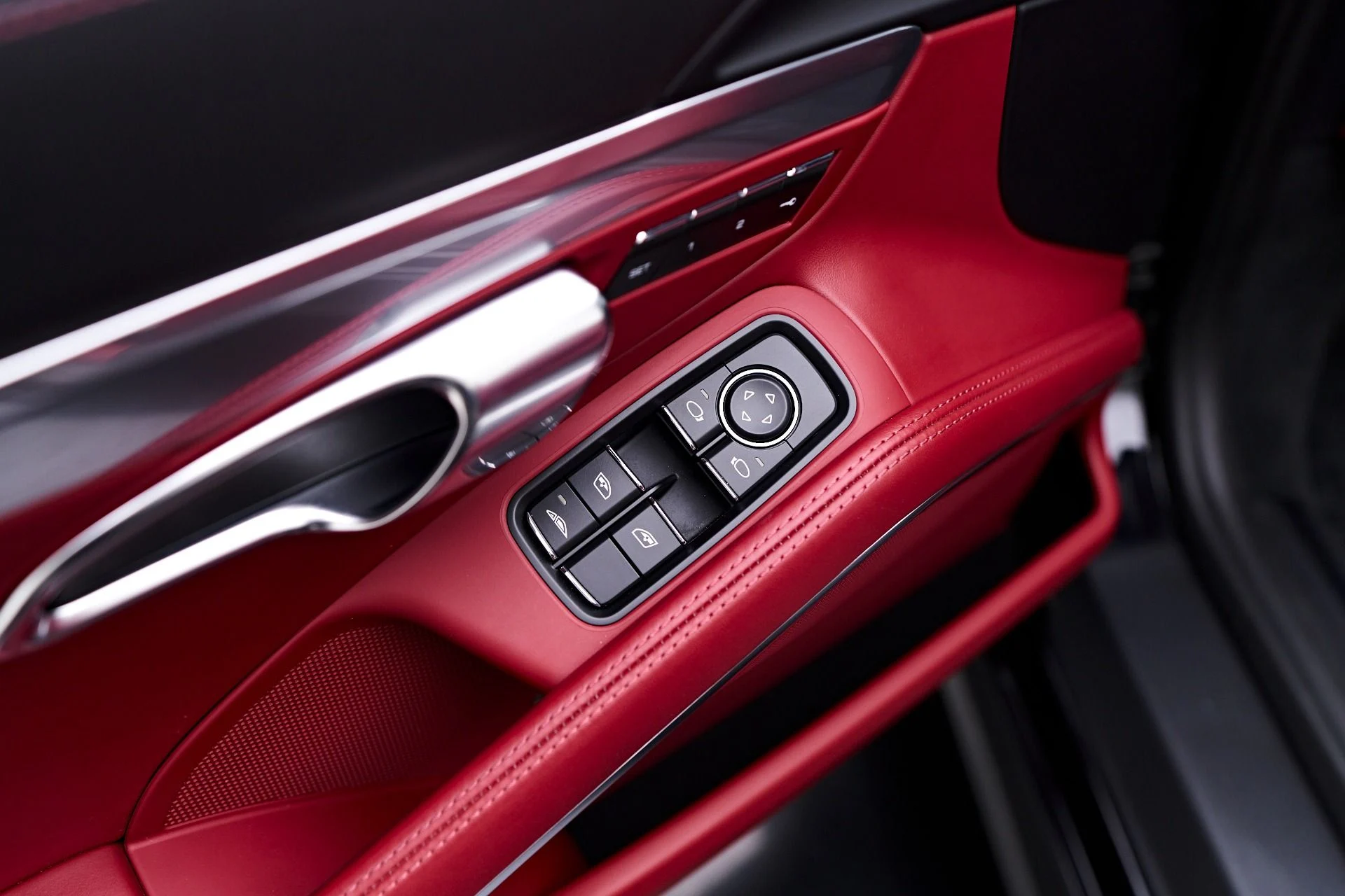 mph038_1958456647_Used_2019_Porsche_911_Turbo_1750270685_a912f8b96d