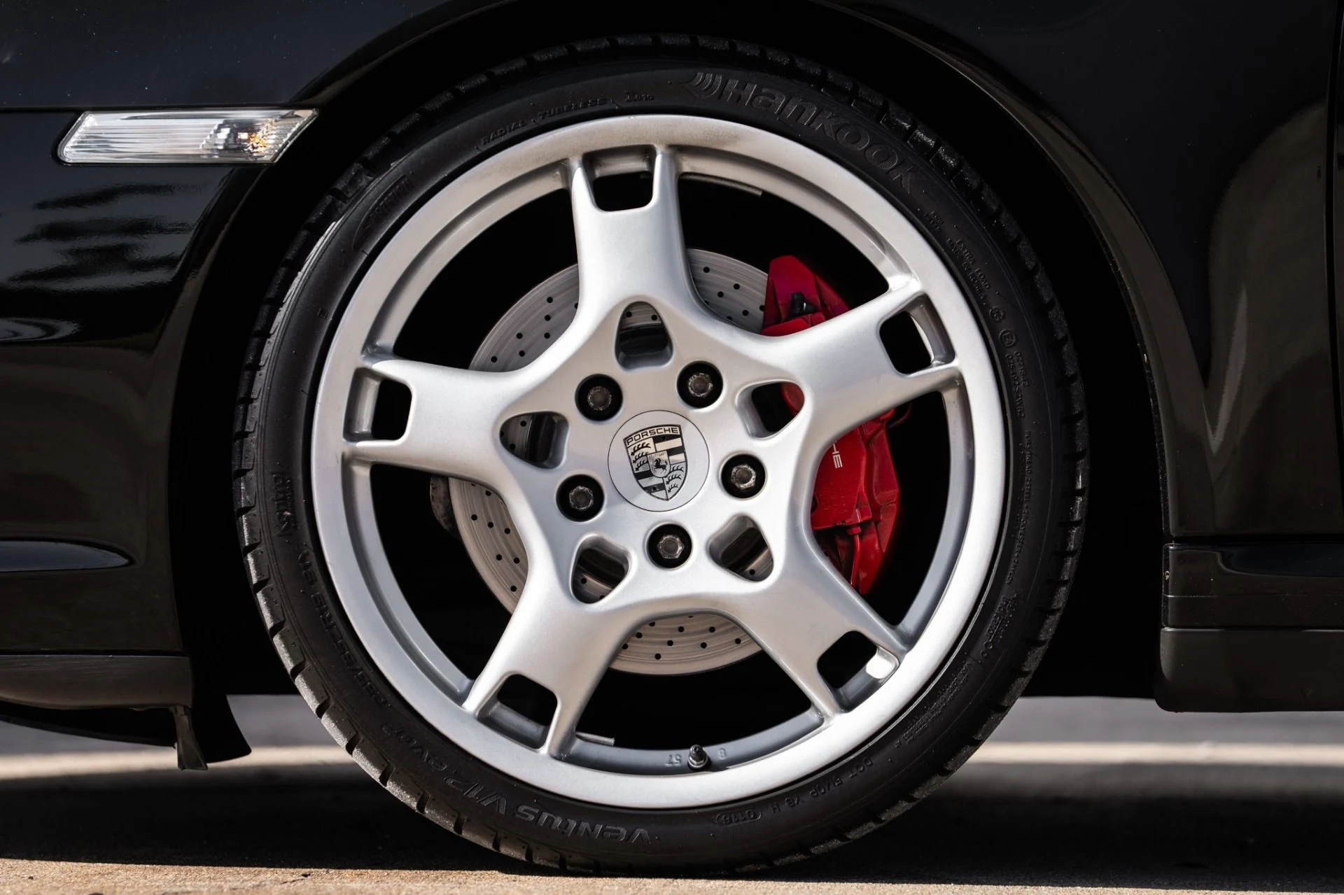 mph038_1968106049_Used_2006_Porsche_911_Carrera_4_S_1765481639_d9910a4589