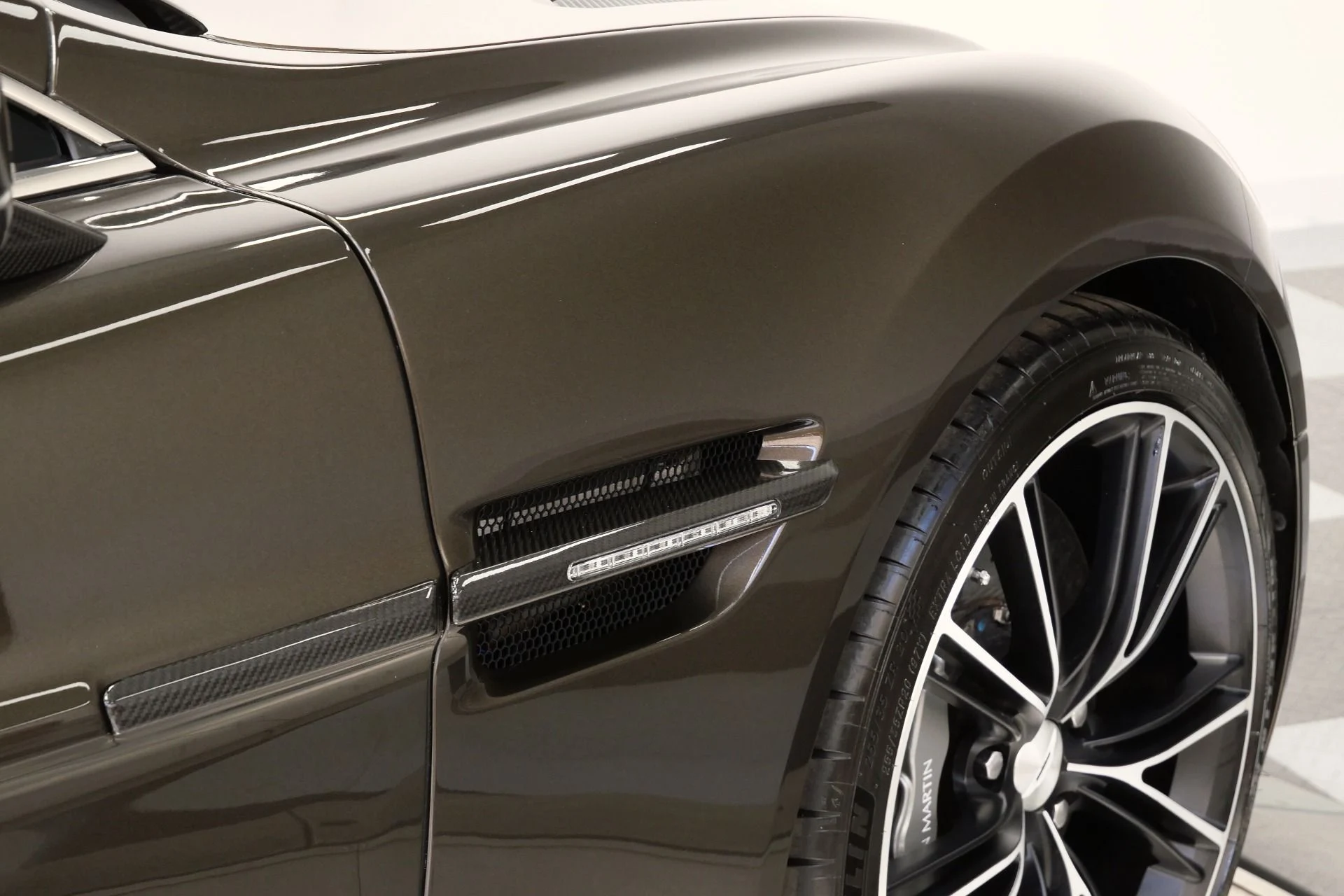 mph038_1969160196_Used_2014_Aston_Martin_Vanquish_Hourglass_Quilting_Beautiful_Color_V12_Power_1770409354_73e157418b