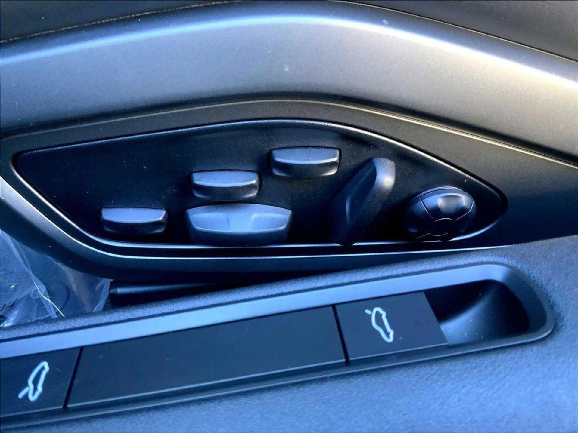 mph038_1974472480_qlih55c_R9_K1_AV_La35_SB_Oyrs_PN_Lg_107ad0fe7f