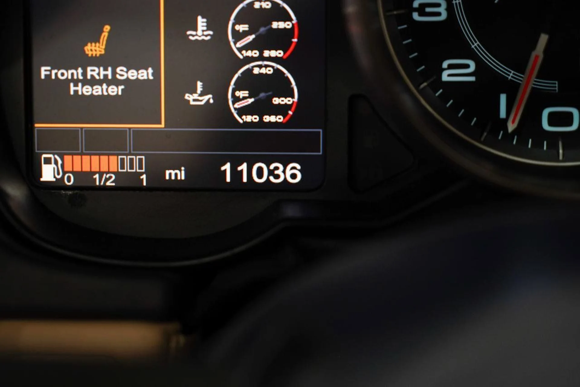 mph038_197707091_4a4916d4027c4667937071cd3271fc35_bcb0bff725