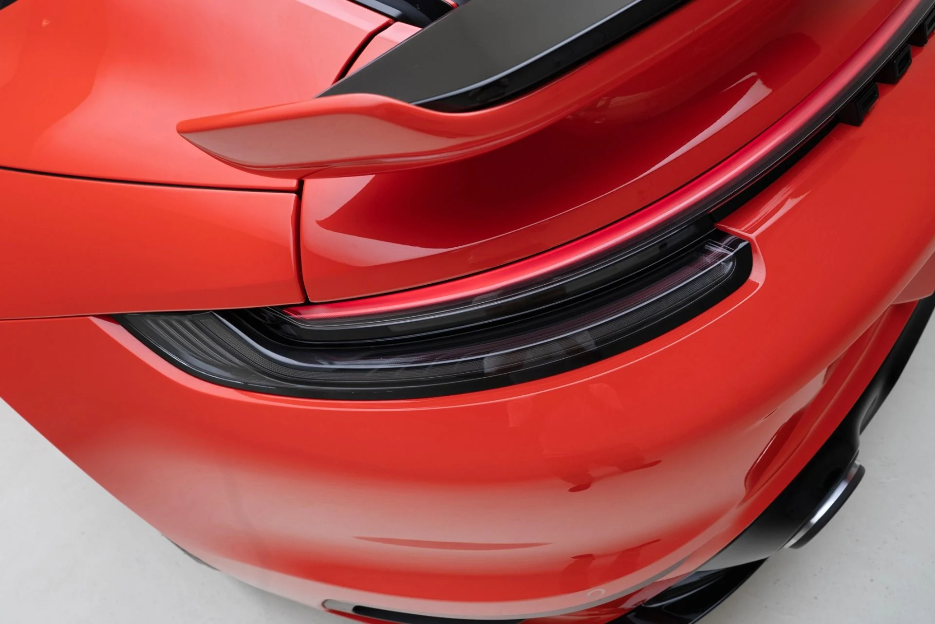 mph038_1985976272_Used_2022_Porsche_911_Turbo_S_1779228763_5400ae90e4