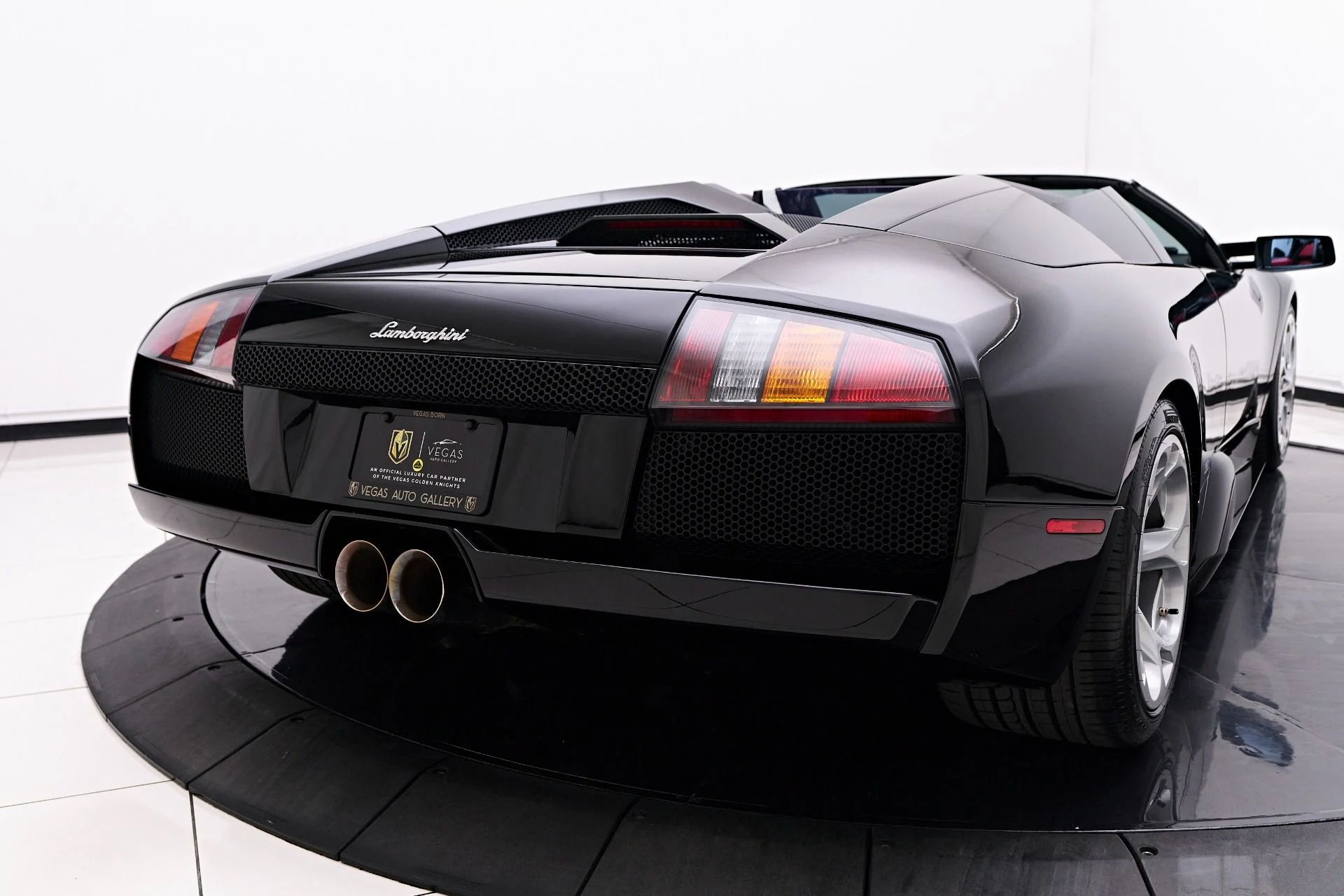 mph038_2003709194_Used_2006_Lamborghini_Murcielago_Base_1753322496_4bfc494ea1