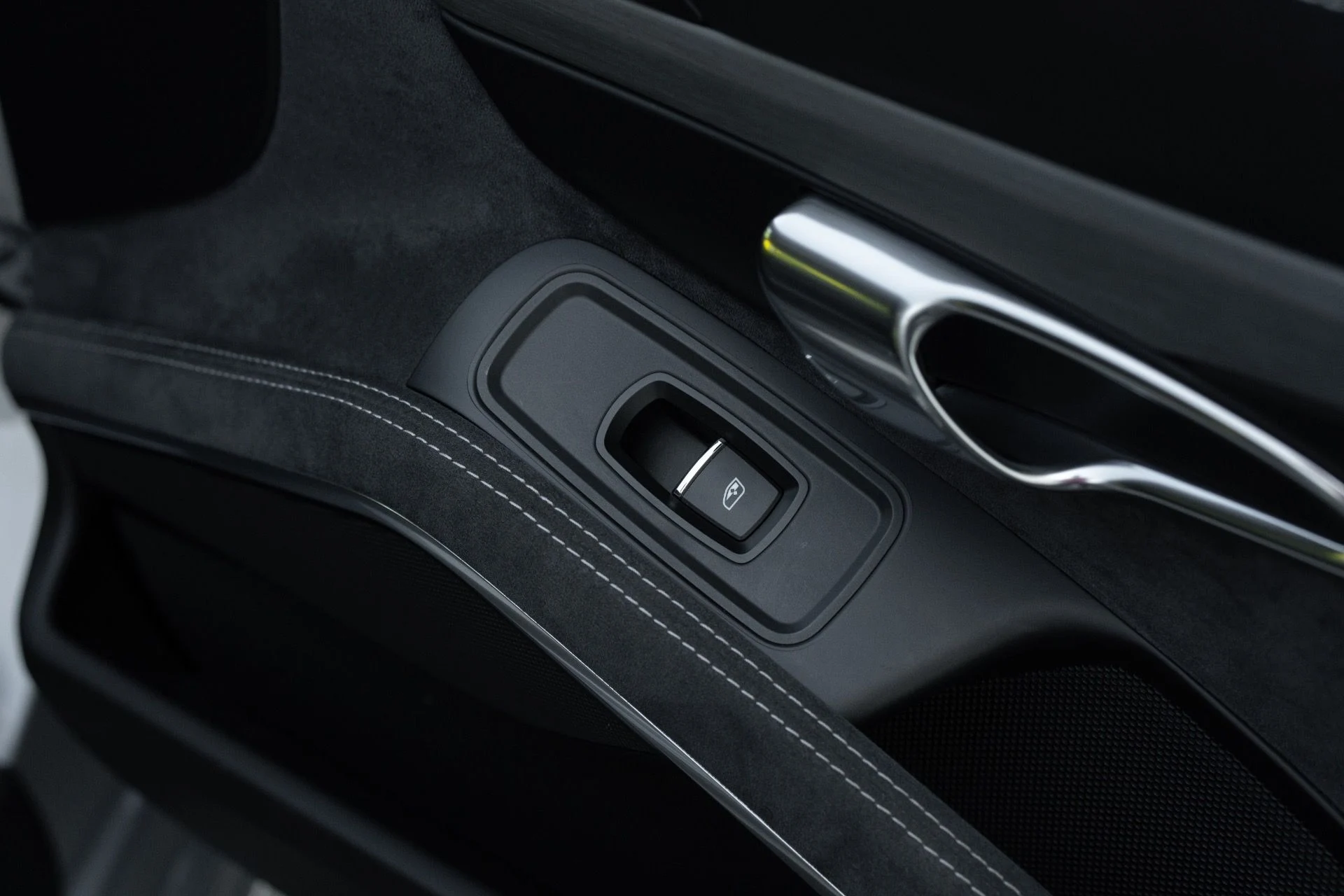 mph038_2006833395_Used_2018_Porsche_911_GT_3_1761946041_a4d4a784df