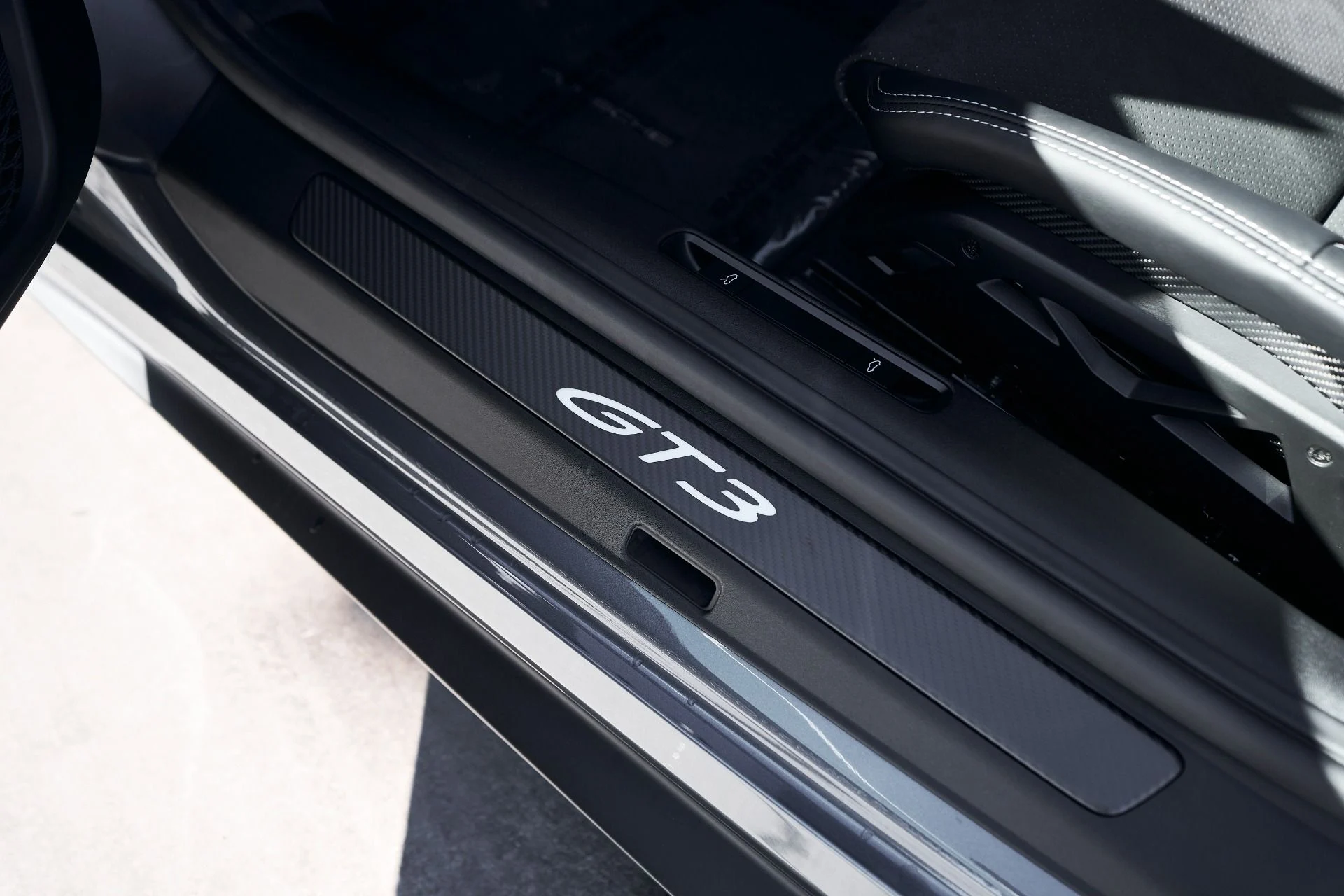 mph038_2010919963_Used_2025_Porsche_911_GT_3_1760570019_a87d71638a