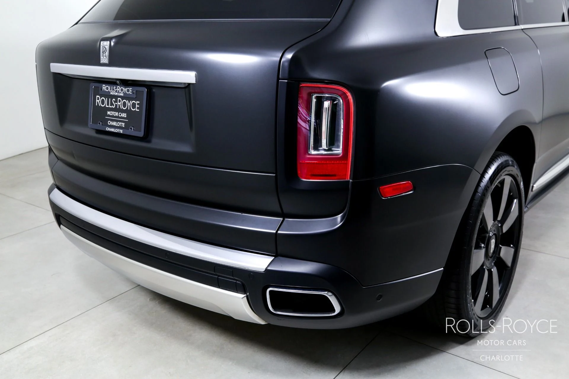 mph038_2015454342_Used_2023_Rolls_Royce_Cullinan_1749155618_814f2402b8