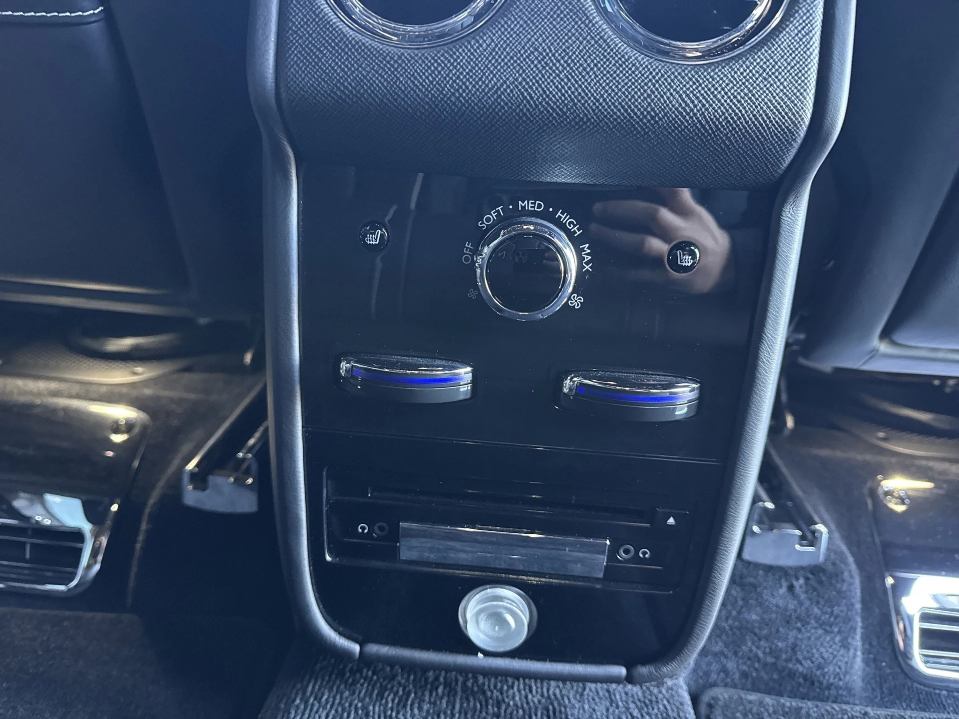 mph038_2018552482_e83701e0319837aa7315f6e833bd0ac7x_c5c54e2866