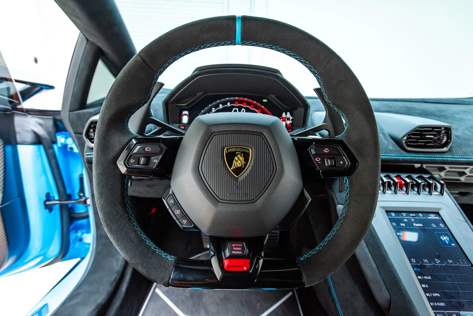 mph038_2021926338_Used_2024_Lamborghini_Huracan_STO_Alpha_10_Twin_Turbo_1786644416_854a7a4698