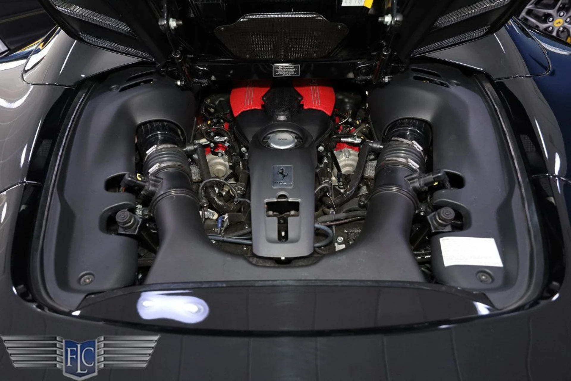 mph038_2027942238_used_2019_ferrari_488_spider_convertible_6305_22989830_39_1024_3439d06294