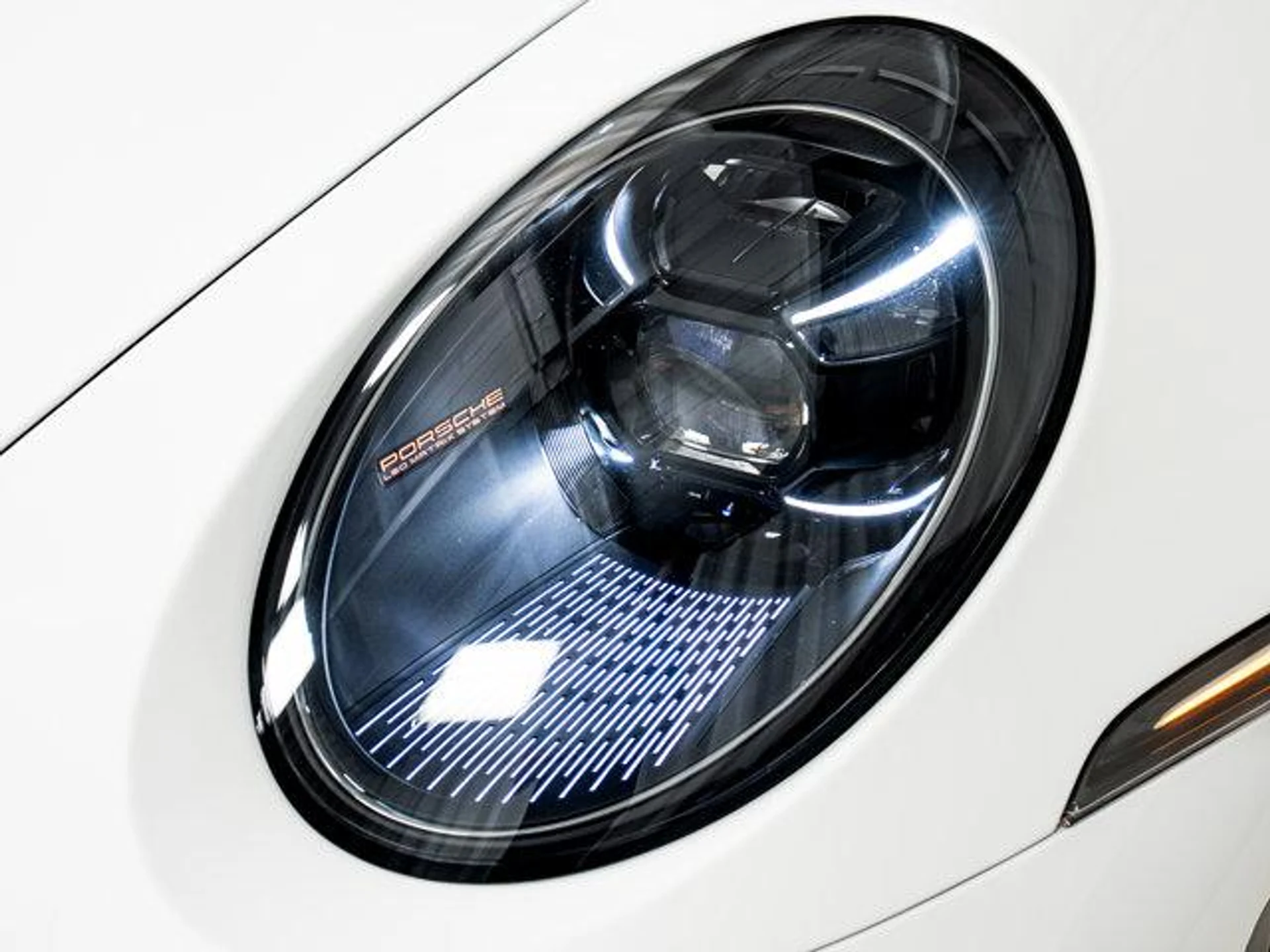 mph038_2028191382_EXQEC_8d_TIZ_Jj_p_D_Kyq3_WJSW_Adx_U_50ccf002ba