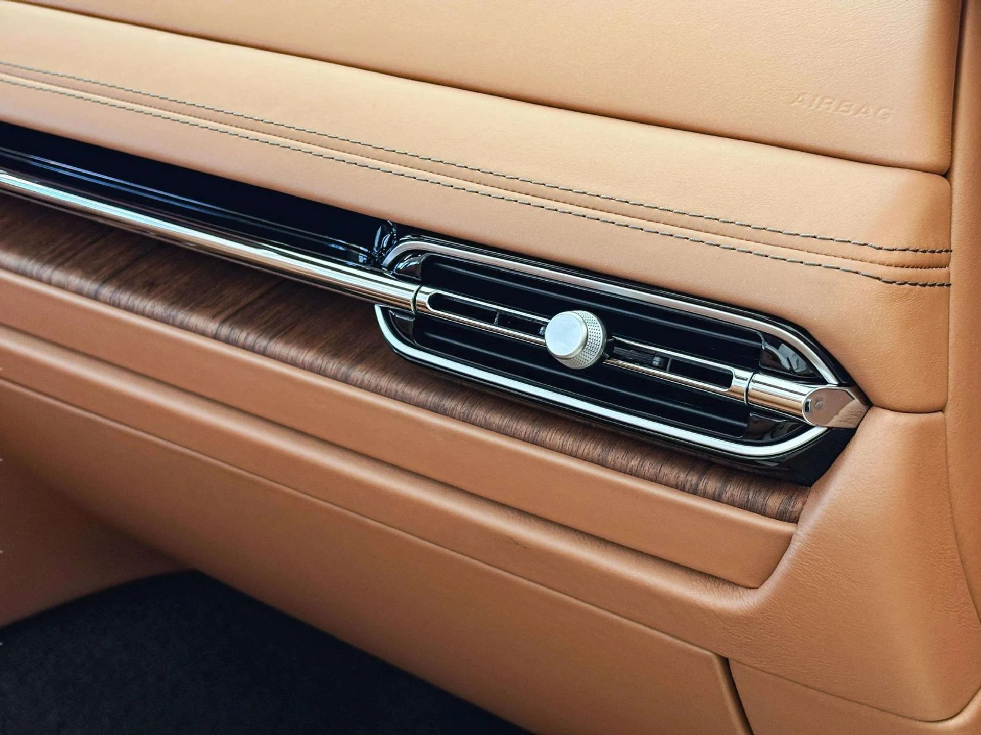 mph038_2031662739_25d48769_8b5e_4550_a595_e3242355c1cf_e9ea1473c3