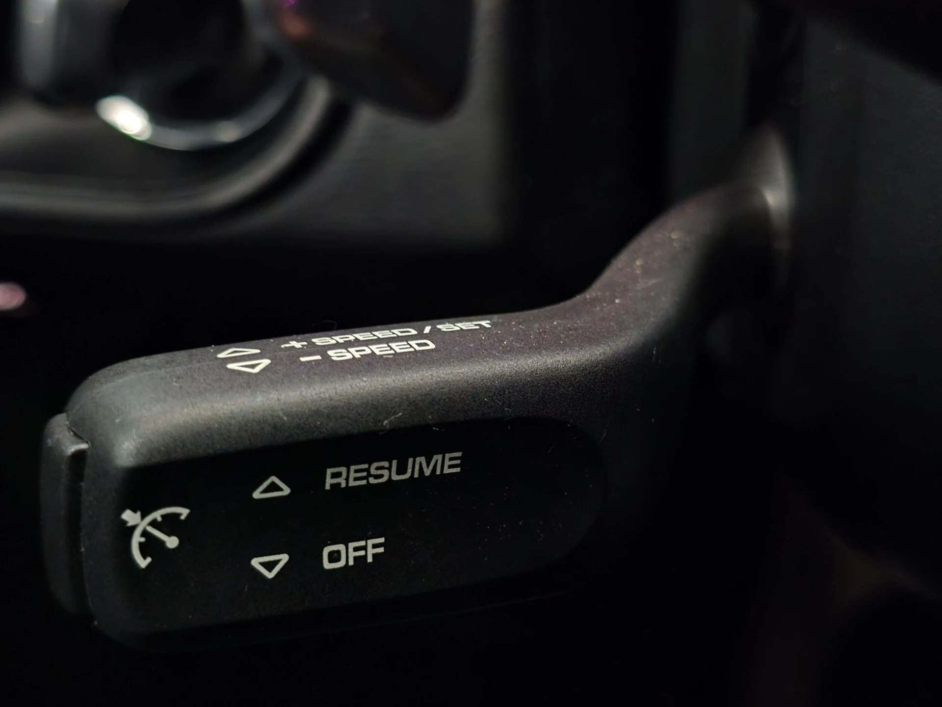 mph038_2044212290_07f165038eb239ab521f7dff1985f12ax_1af156ad3a