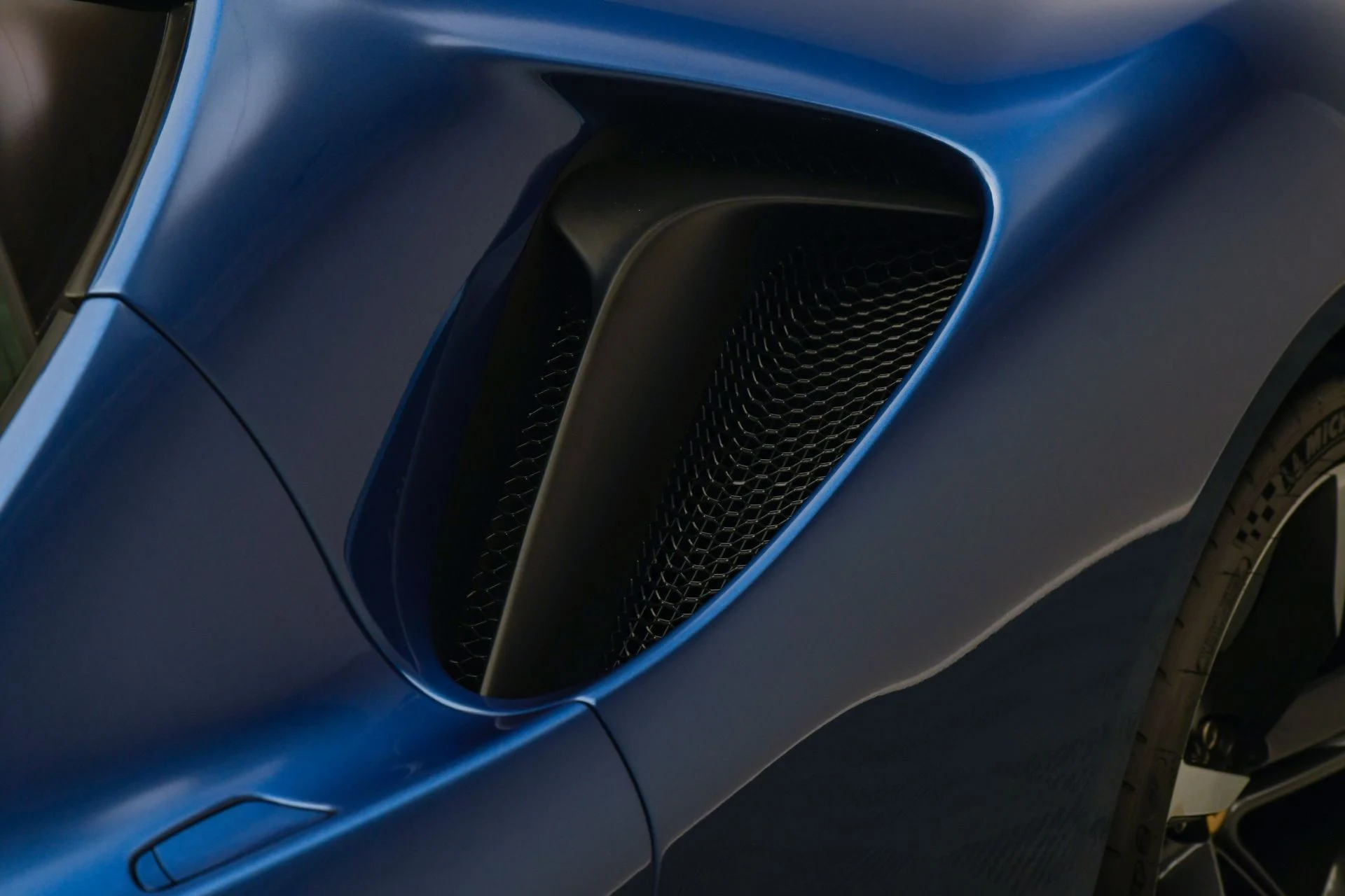 mph038_2044868076_145201cf_653b_49bb_aea8_13bbad6befaf_9987f624a0