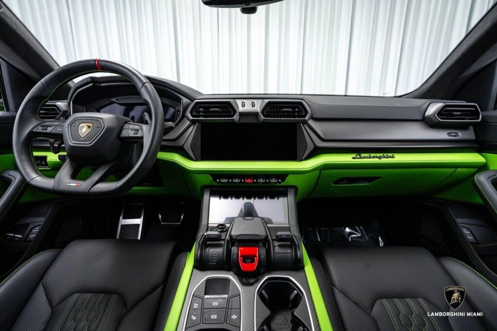 mph038_205031942_381f0e6563ba986080dd32b08edad51c_6182372b75