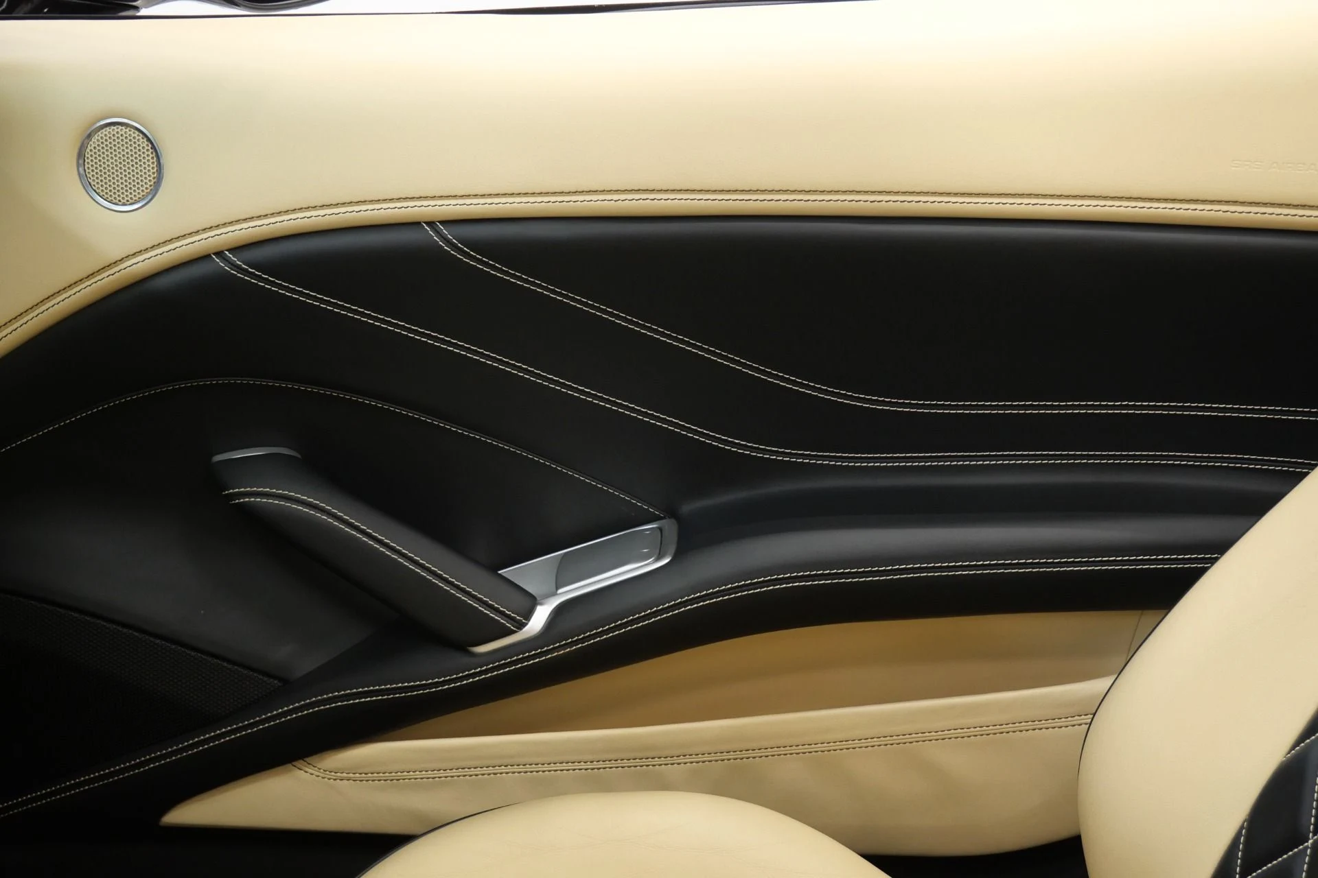 mph038_2051969943_Used_2015_Ferrari_California_T_Diamond_Quilted_Seats_Carbon_Fiber_Driving_Zone_1780071099_eda1895b67