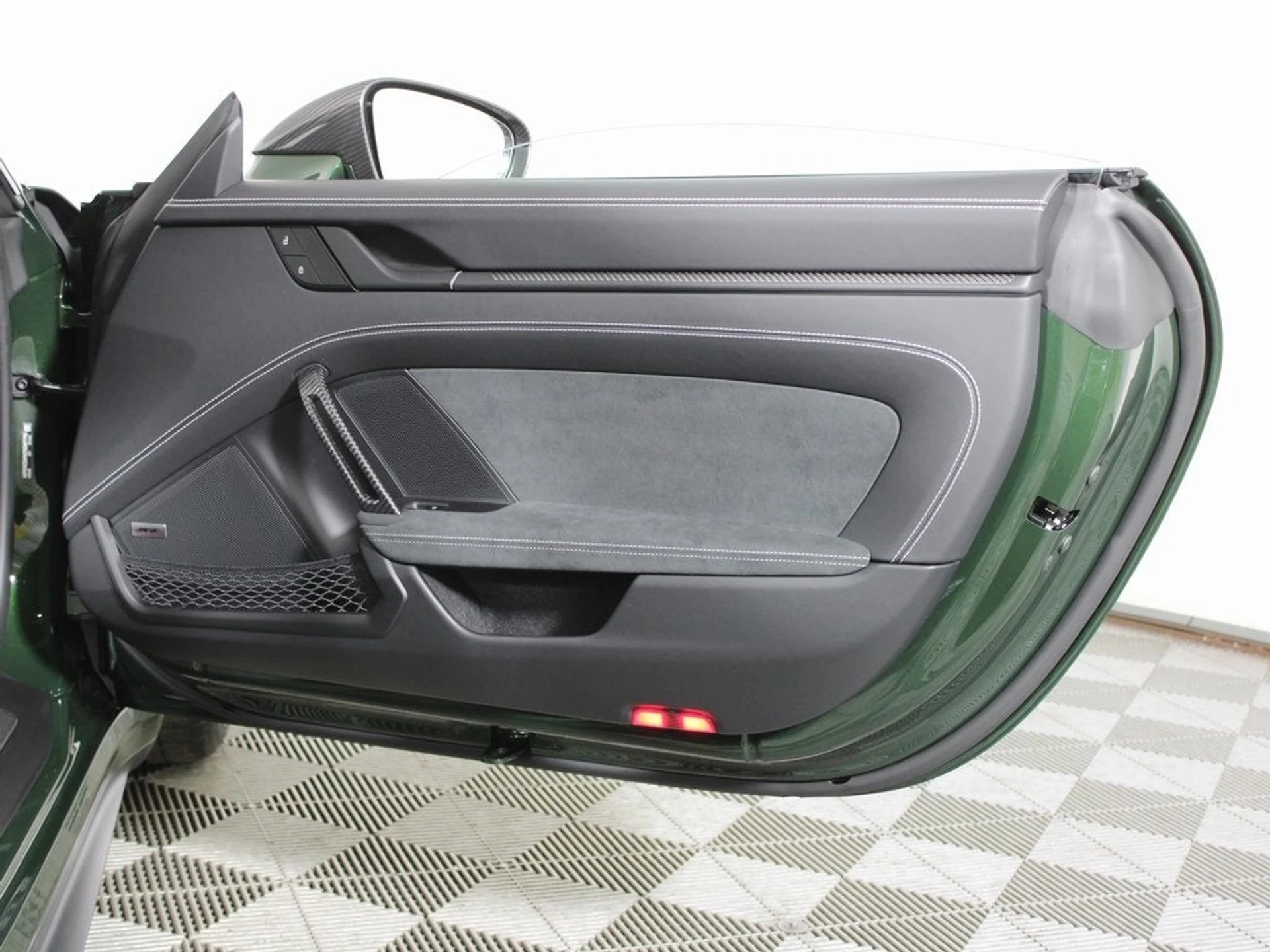 mph038_2056951612_39_2daa184a57