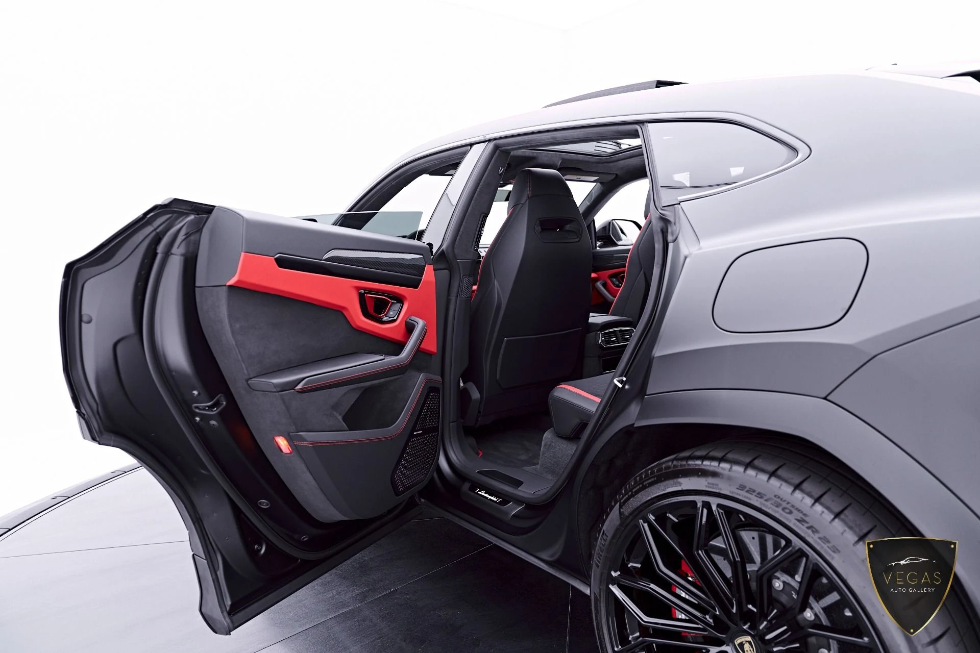 mph038_2064370077_Used_2026_Lamborghini_Urus_SE_1782163563_b25d73a65f