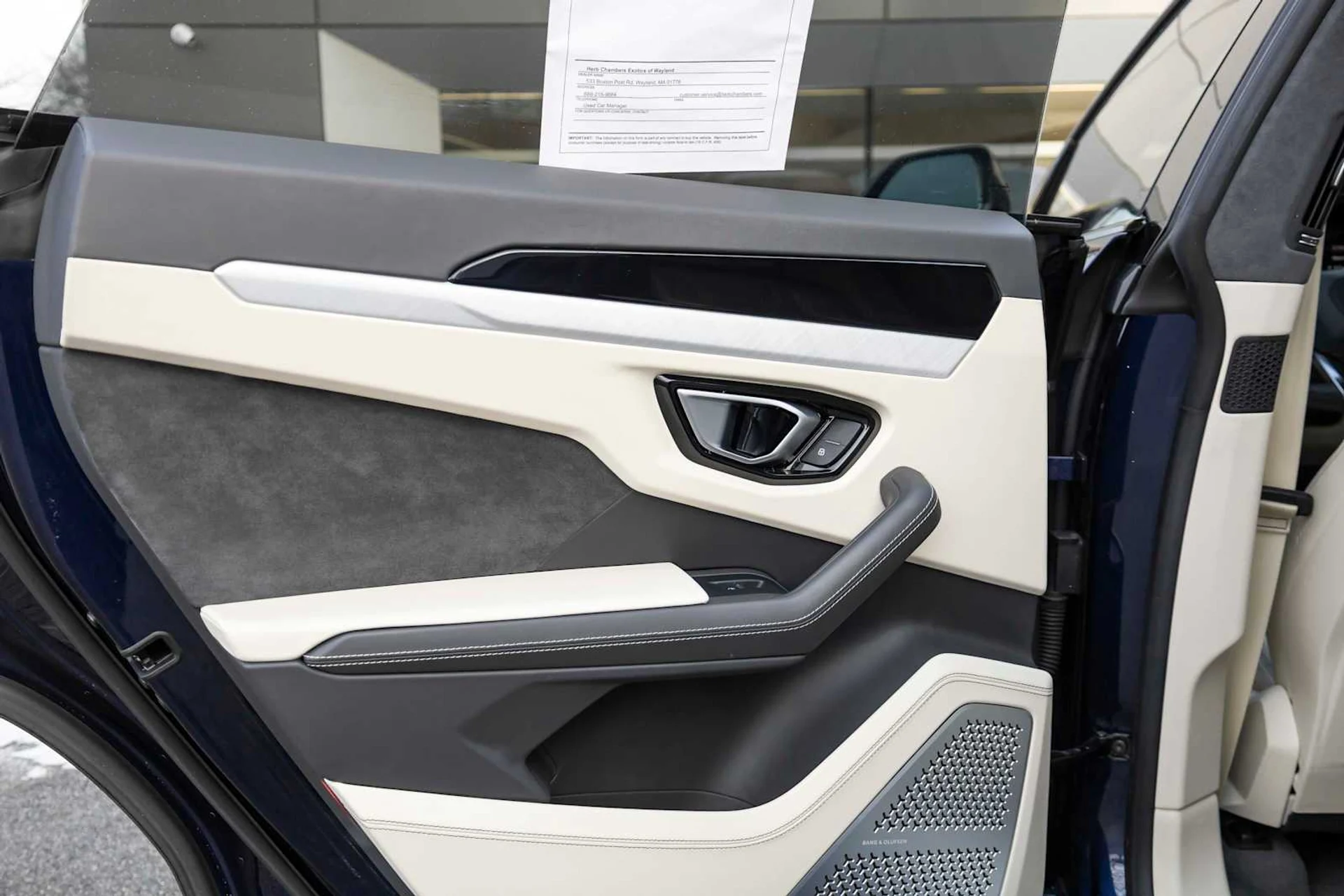 mph038_206755347_0869e5484598f41fef8874c00ec1f35bx_8ee9a2fa5f