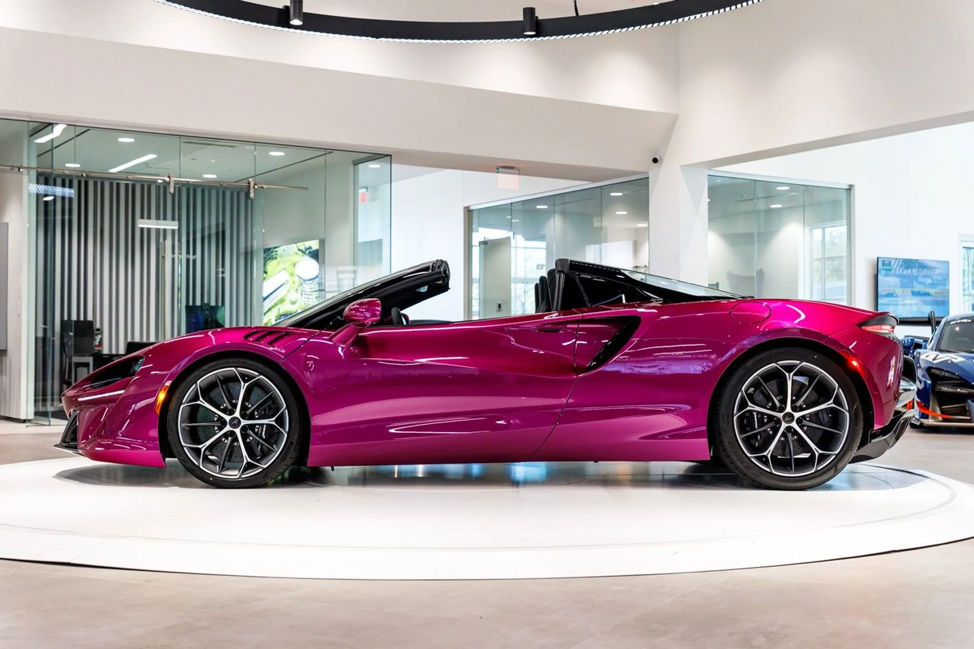 mph038_2070205254_652_p39_l_4d9979fe79