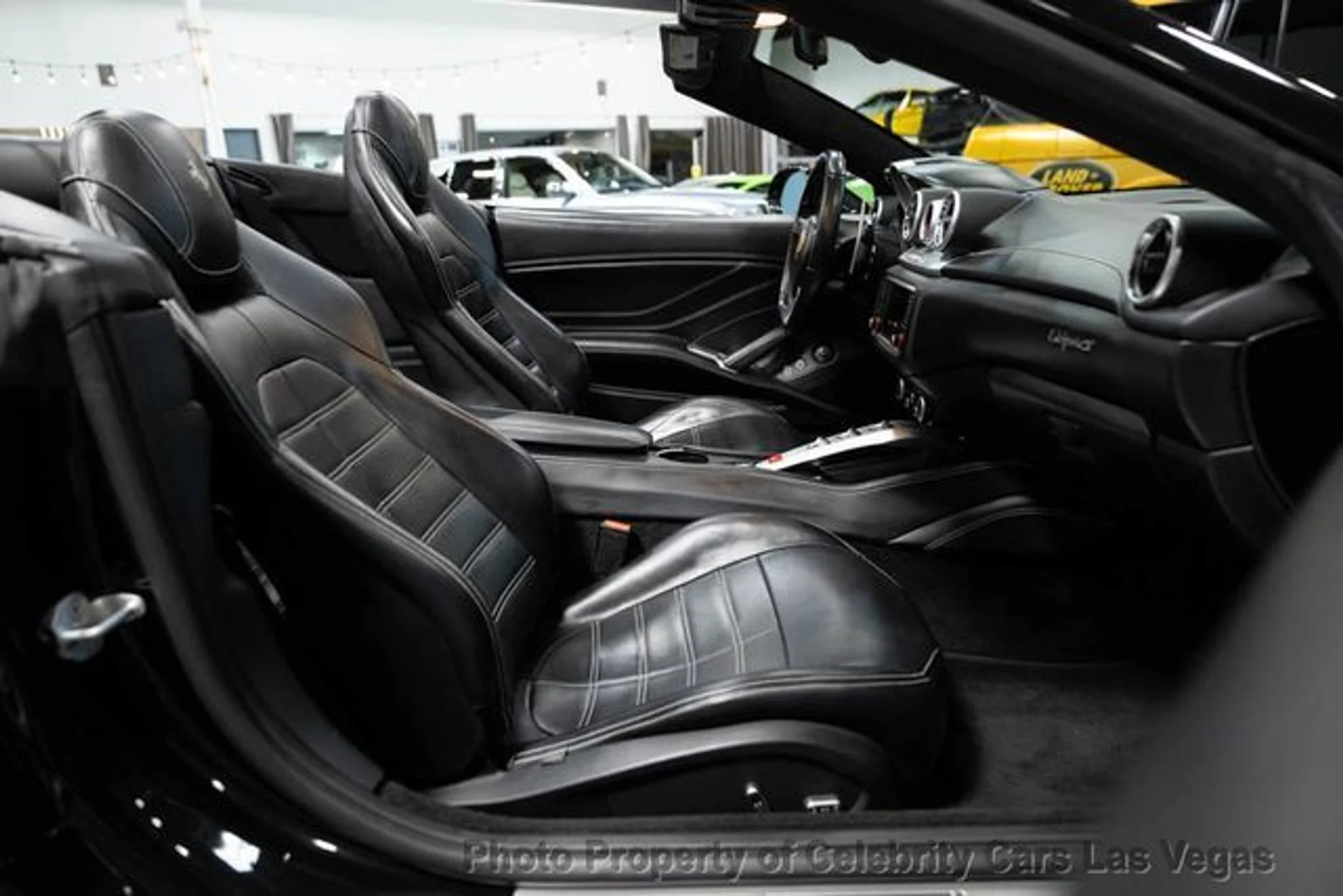 mph038_2076057142_used_2017_ferrari_california_t_convertible_9707_23074635_43_640_2c2d6543e4