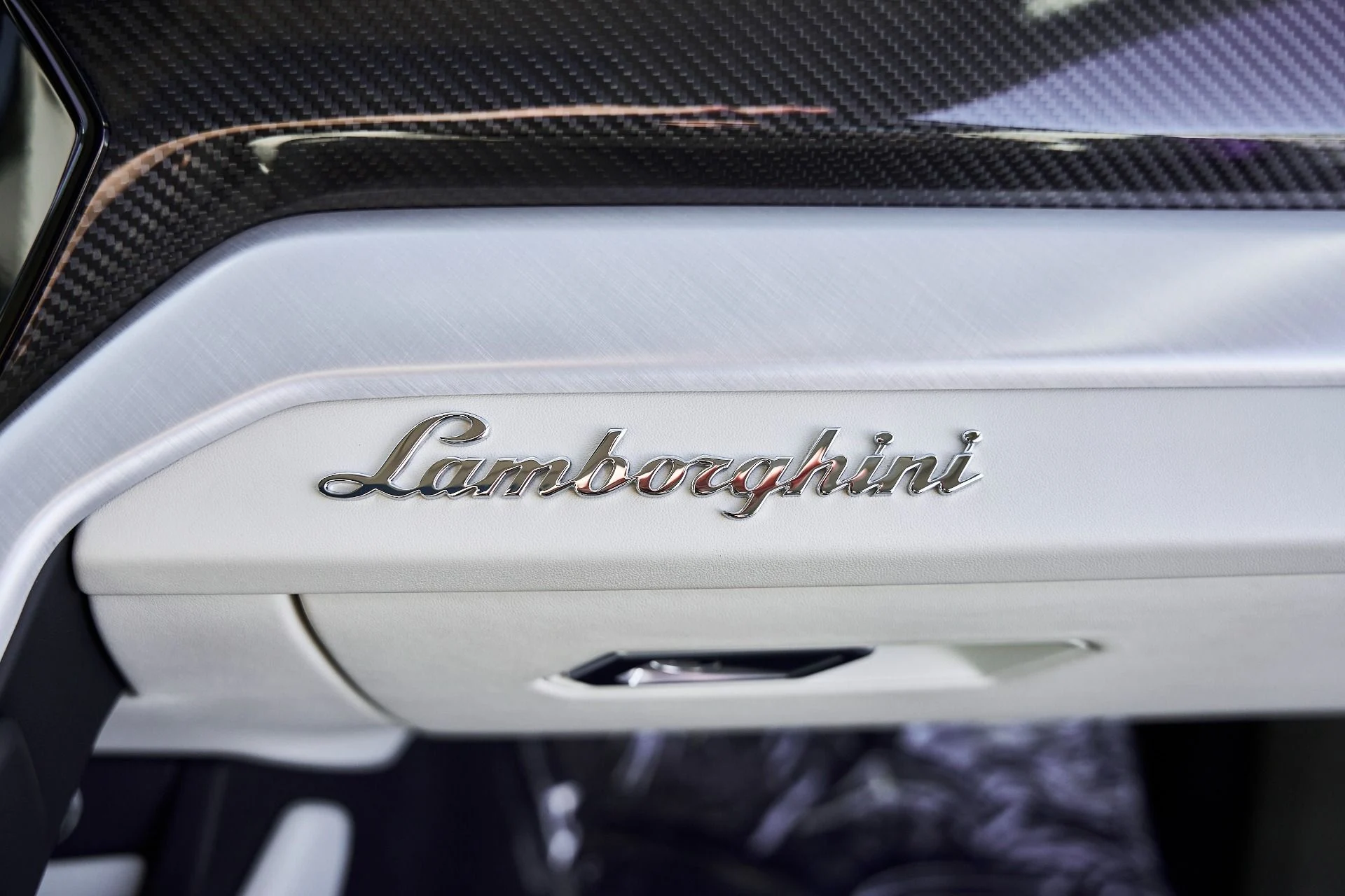 mph038_2096161730_Used_2021_Lamborghini_Urus_1772650666_3f2df5c574